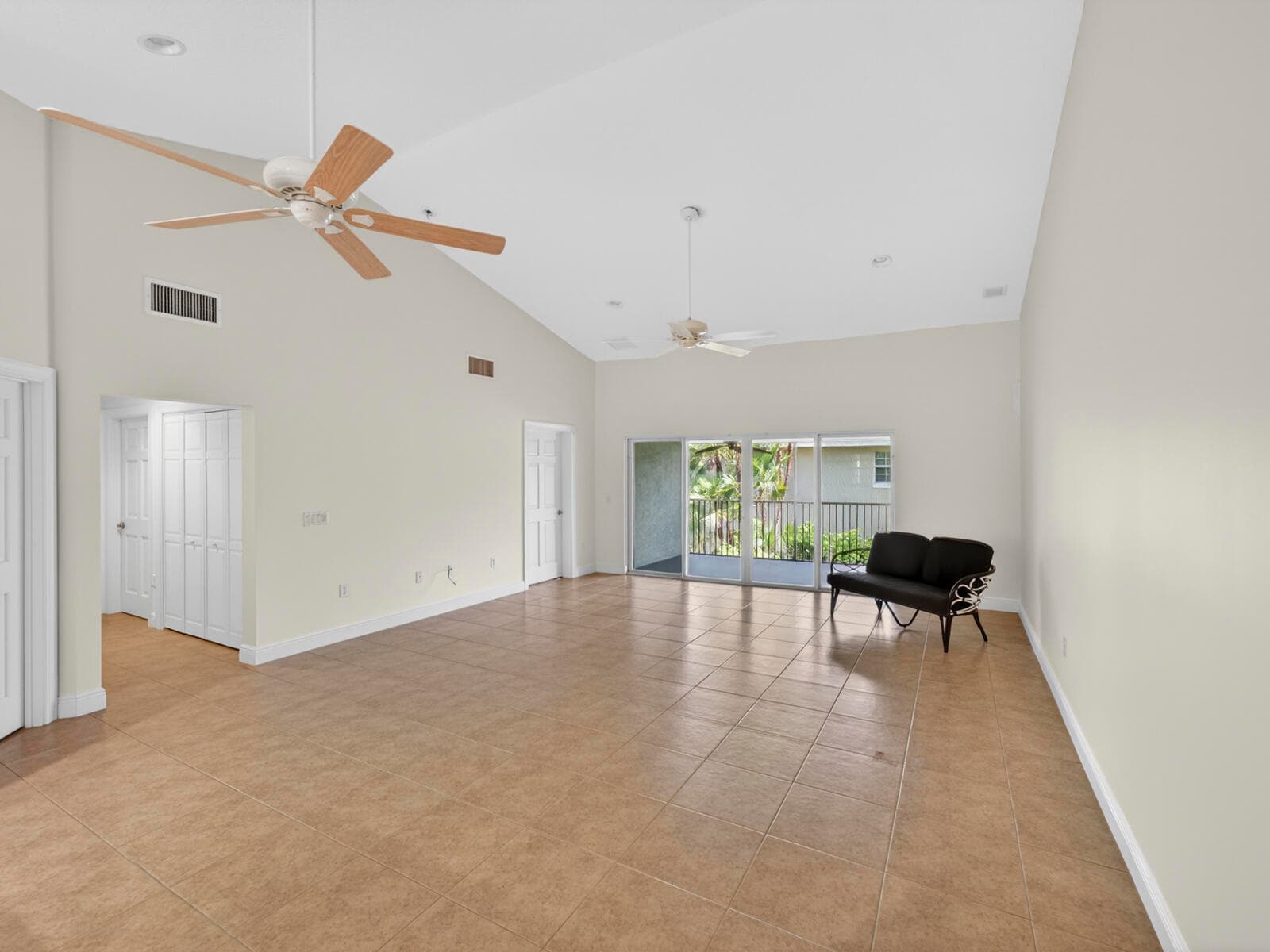 4350 Doubles Alley Drive 201, Vero Beach, FL 32967 — photo 4 of 36