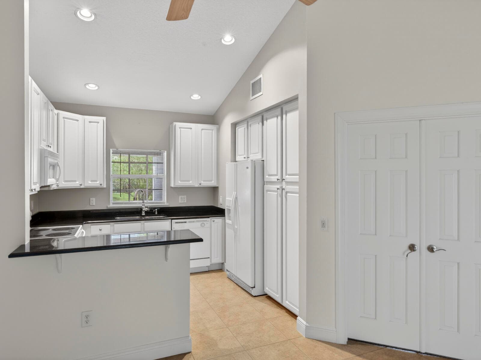 4350 Doubles Alley Drive 201, Vero Beach, FL 32967 — photo 7 of 36