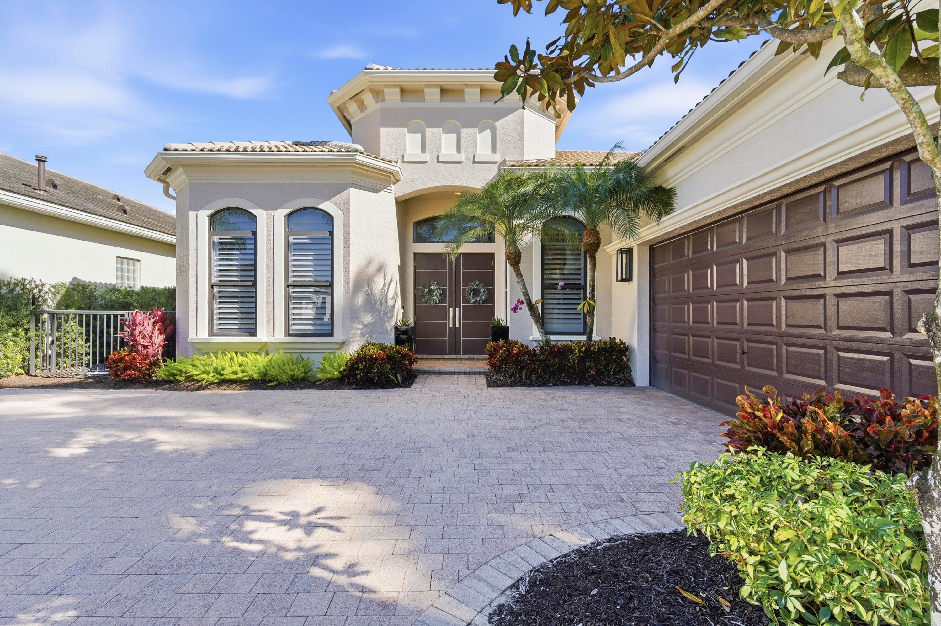345 Vizcaya Drive, Palm Beach Gardens, FL 33418 — photo 2 of 34