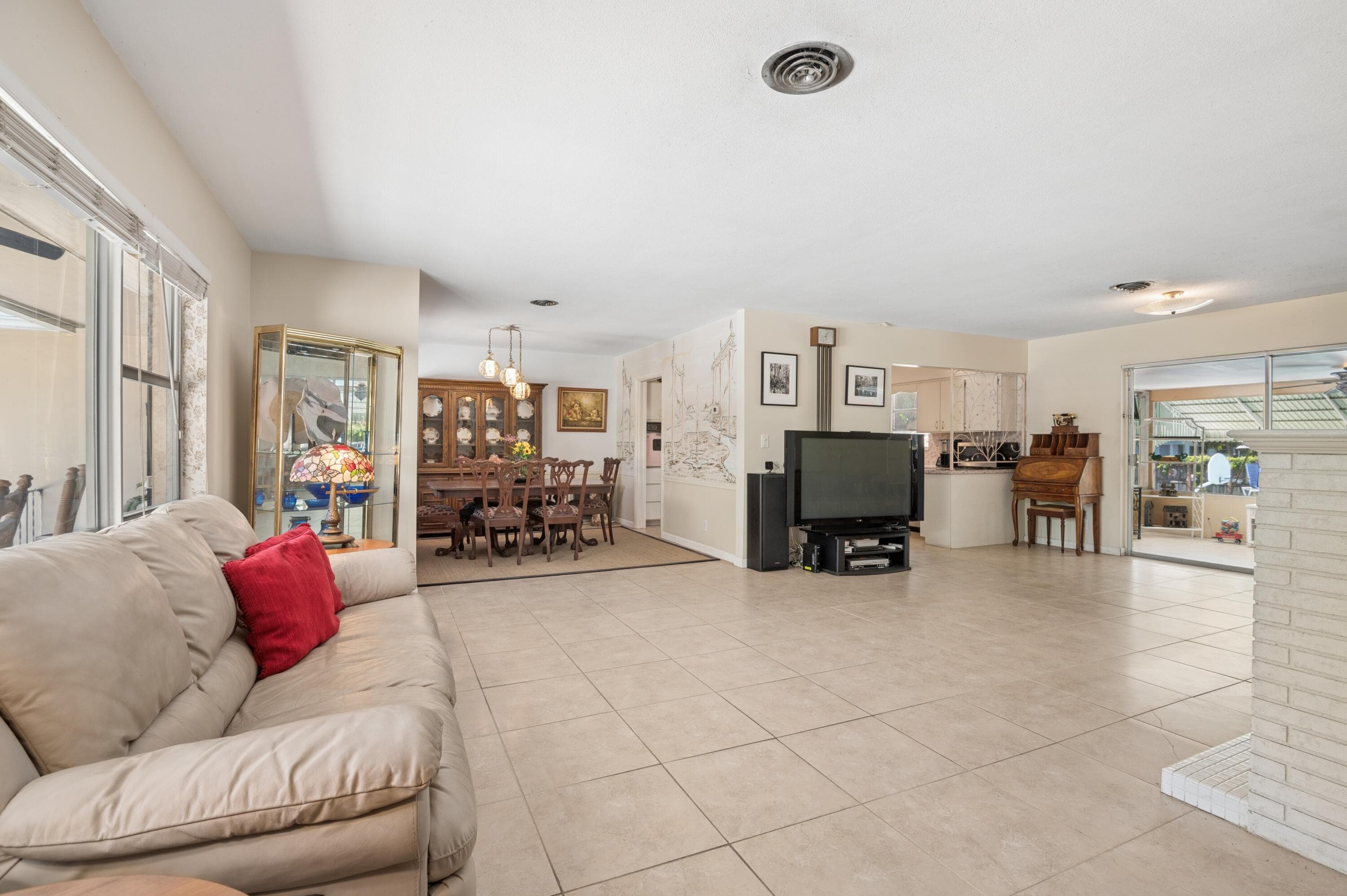 4011 SW 2nd Street, Plantation, FL 33317 — photo 16 of 37