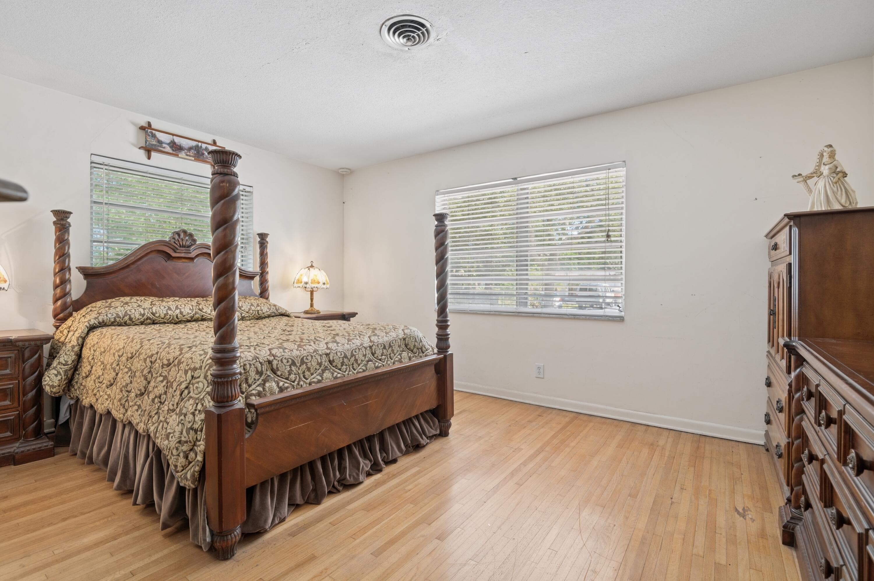 4011 SW 2nd Street, Plantation, FL 33317 — photo 8 of 37