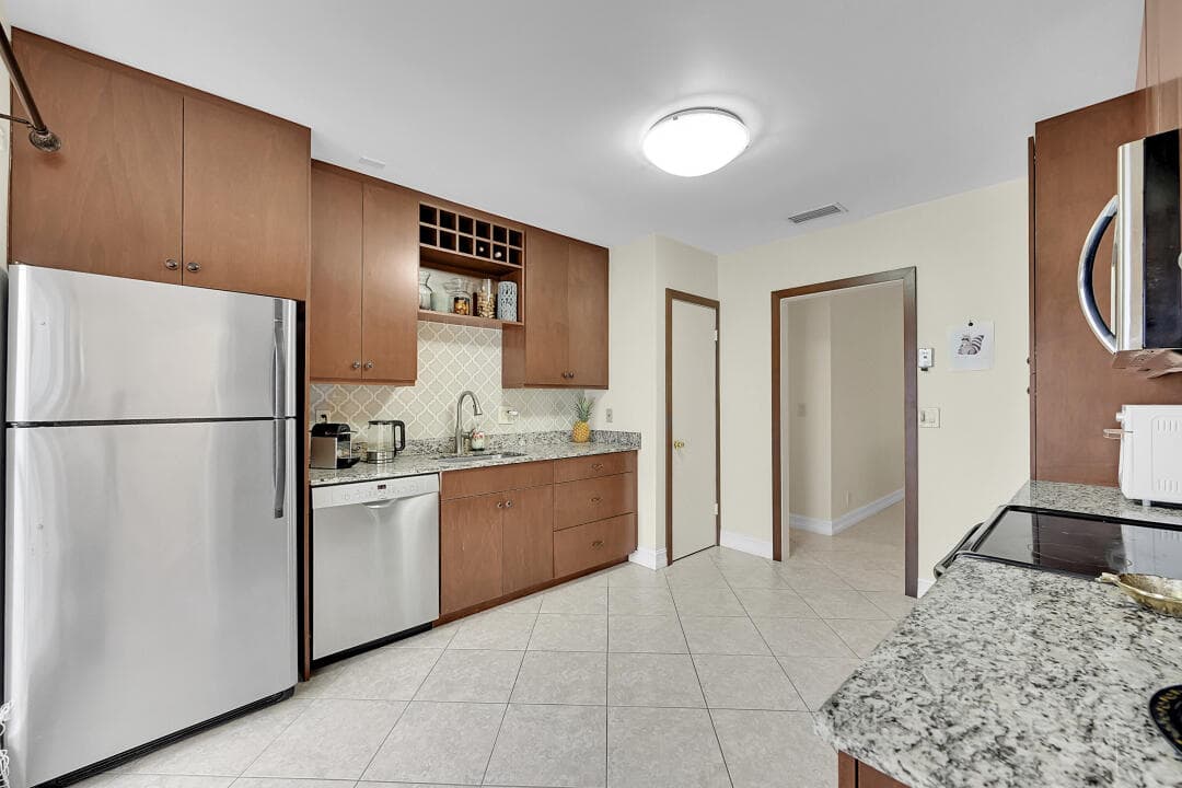 6245 Old Court Road 202, Boca Raton, FL 33433 — photo 11 of 41