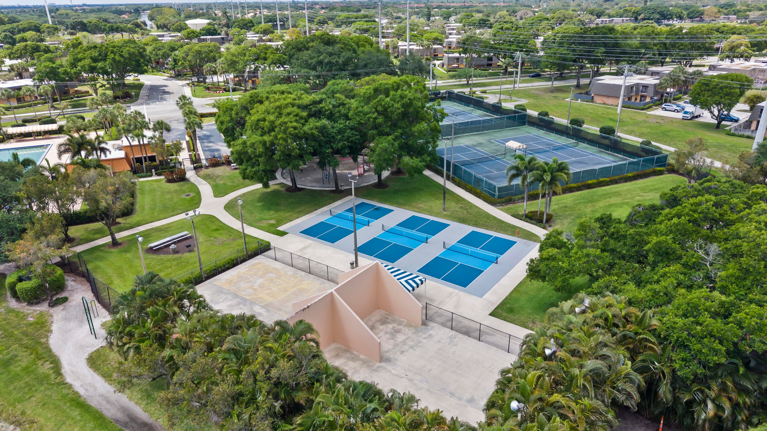 7707 77th Way 7707, West Palm Beach, FL 33407 — photo 25 of 32