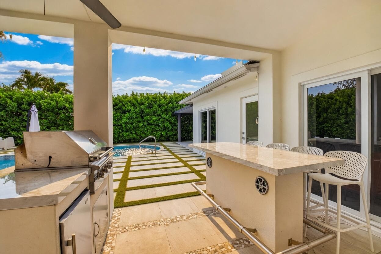 1044 NW 6th Drive, Boca Raton, FL 33486 — photo 18 of 43