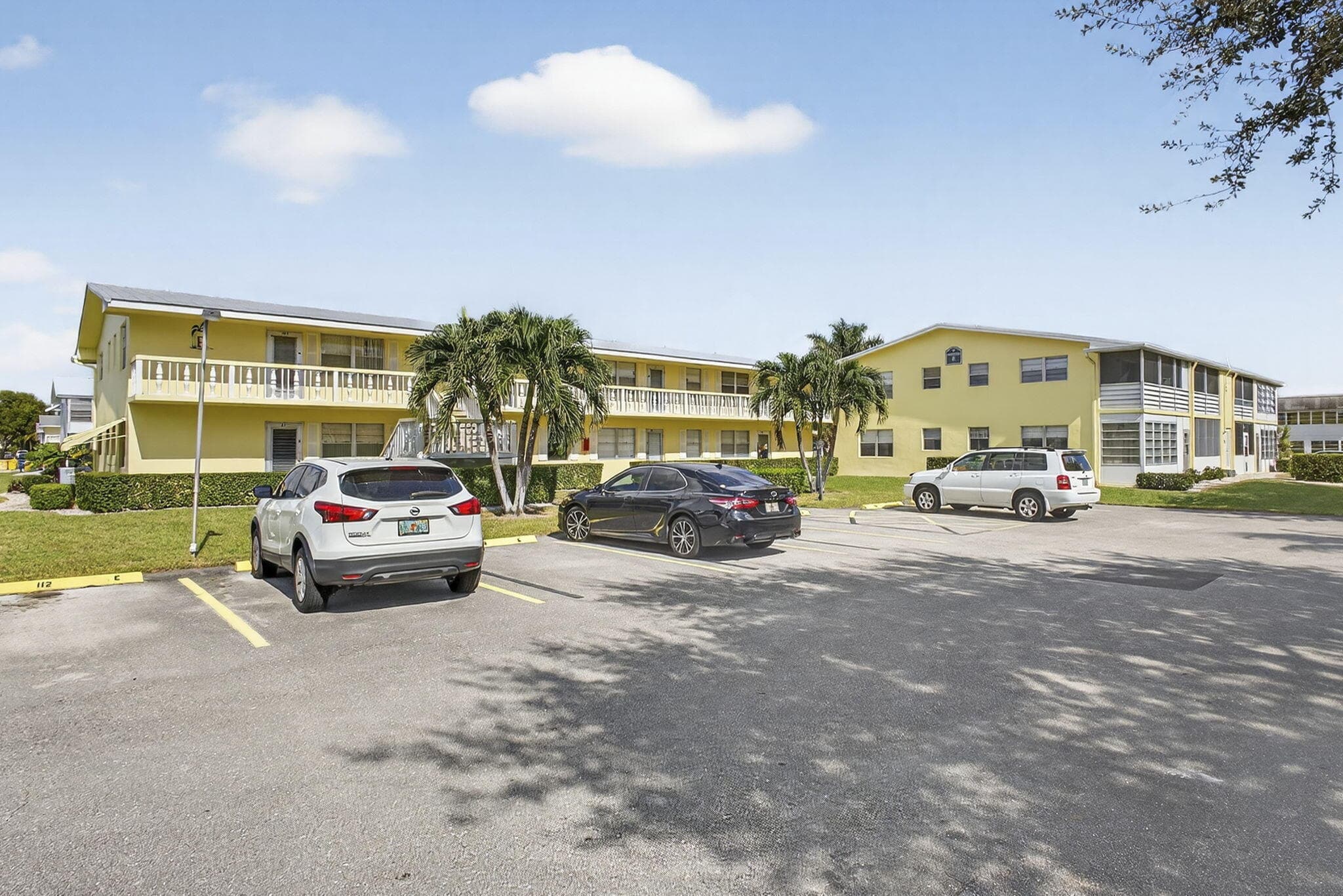 100 Sheffield E, West Palm Beach, FL 33417 — photo 2 of 35