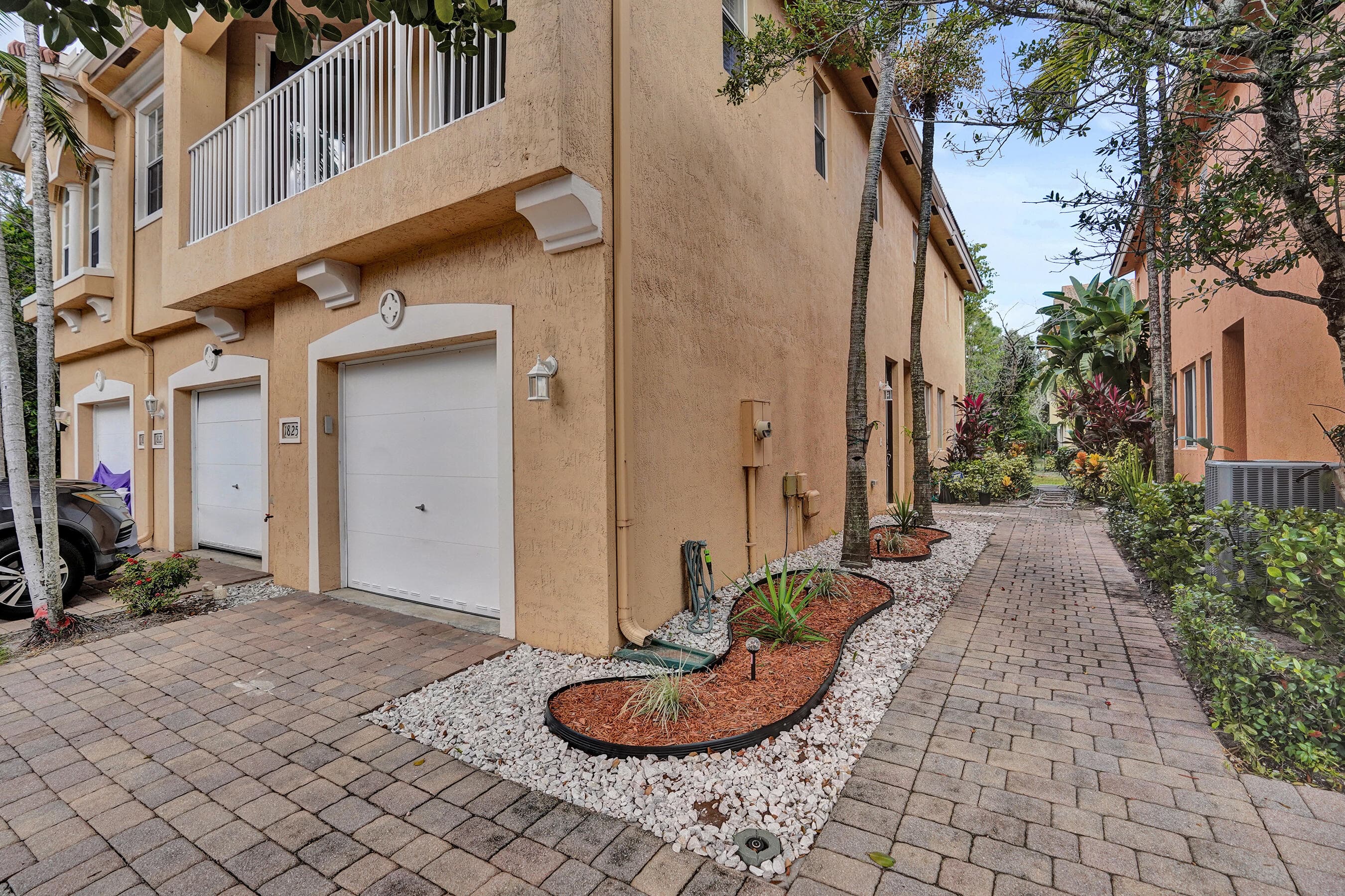 1825 Sonrisa Street 1825, Riviera Beach, FL 33404 — photo 23 of 32