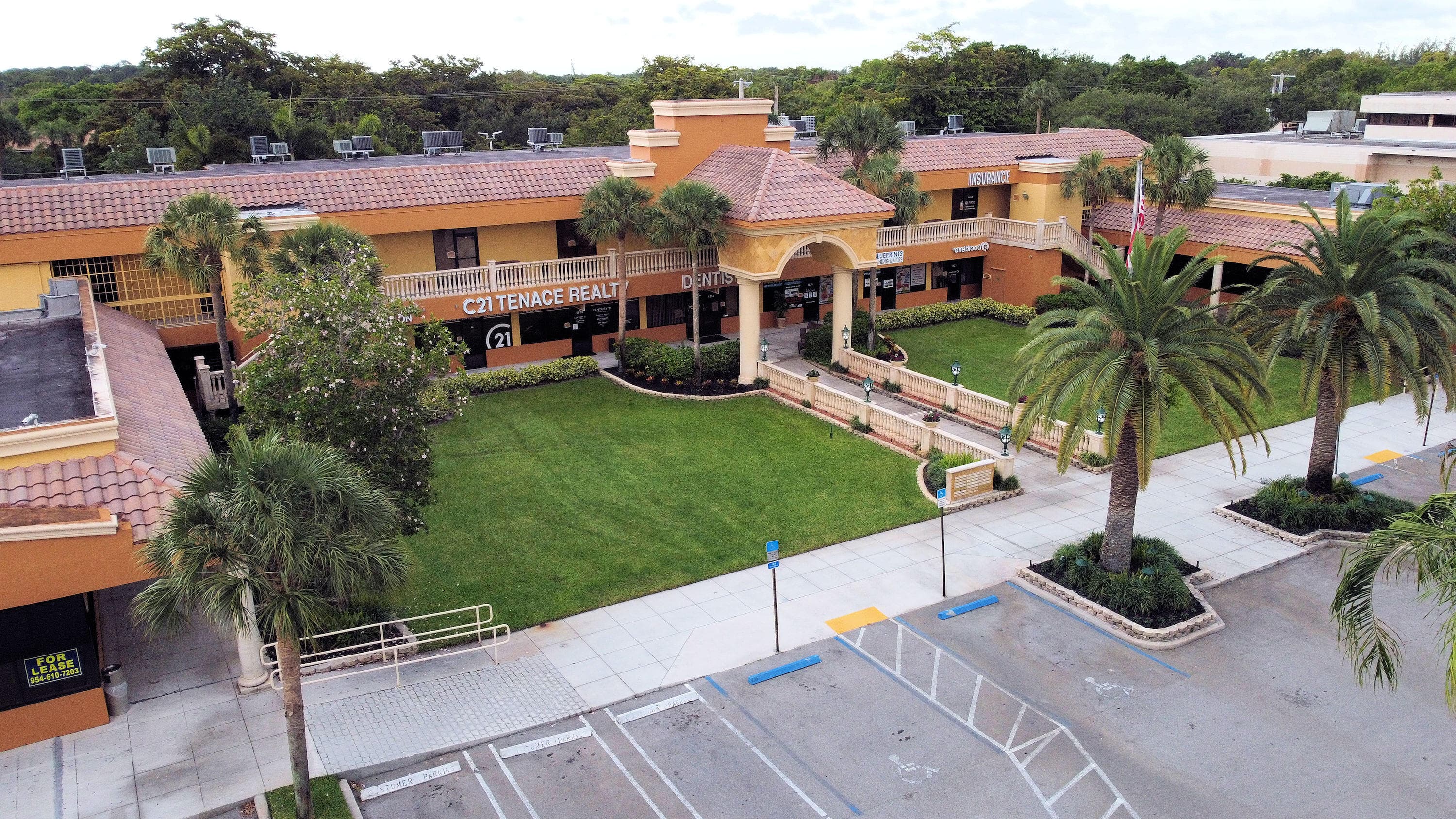 1863 N University Drive 1863, Coral Springs, FL 33071 — photo 1 of 2