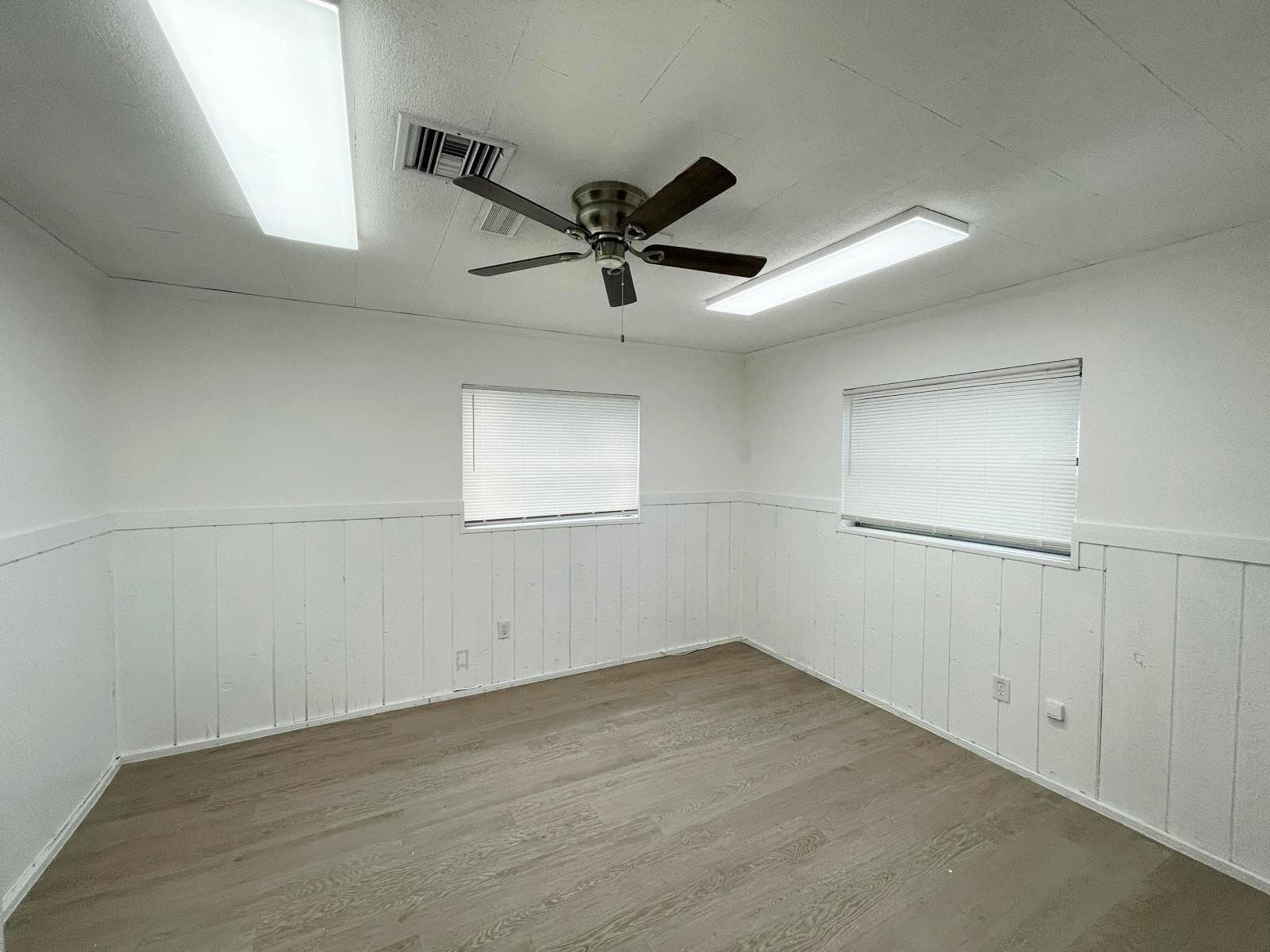 840 NW 33 Street, Oakland Park, FL 33309 — photo 13 of 21