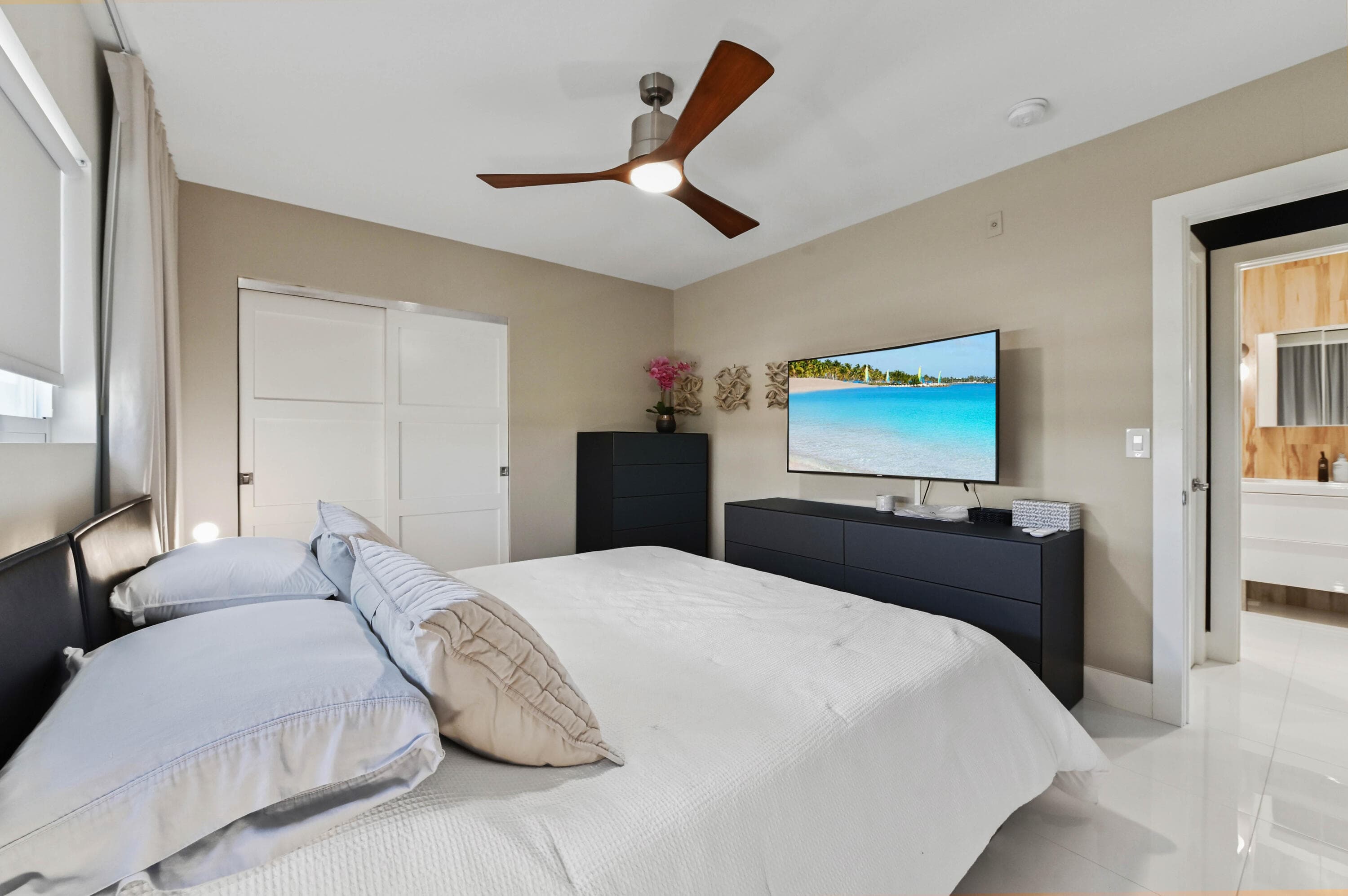 900 Atlantic Shores Boulevard 202, Hallandale Beach, FL 33009 — photo 15 of 20