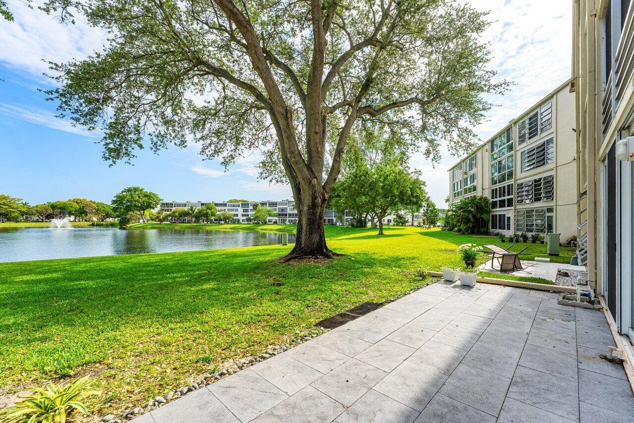 1027 Farnham O 1027, Deerfield Beach, FL 33442 — photo 19 of 22