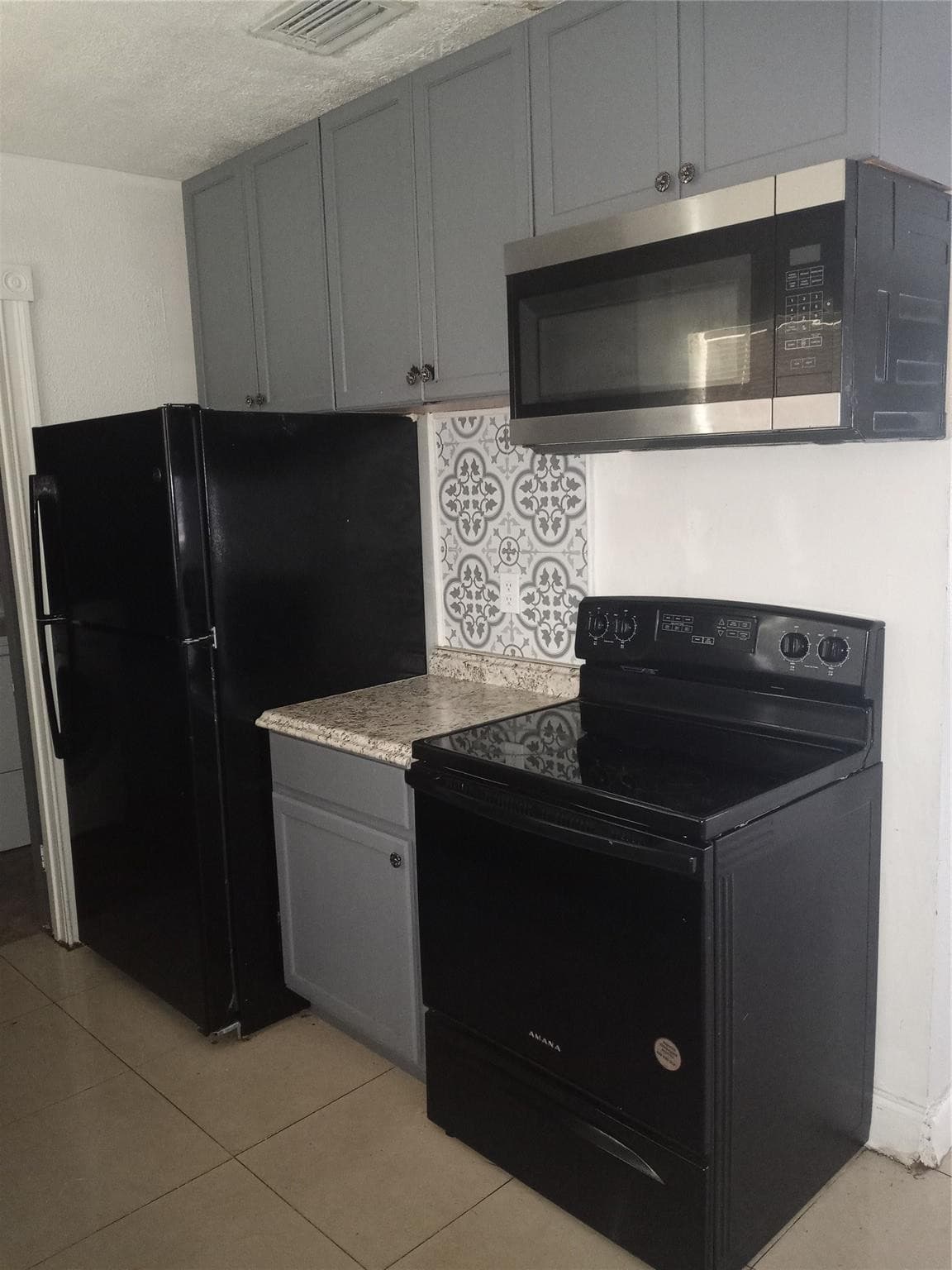 2900 NW 8th Street, Pompano Beach, FL 33069 — photo 1 of 15