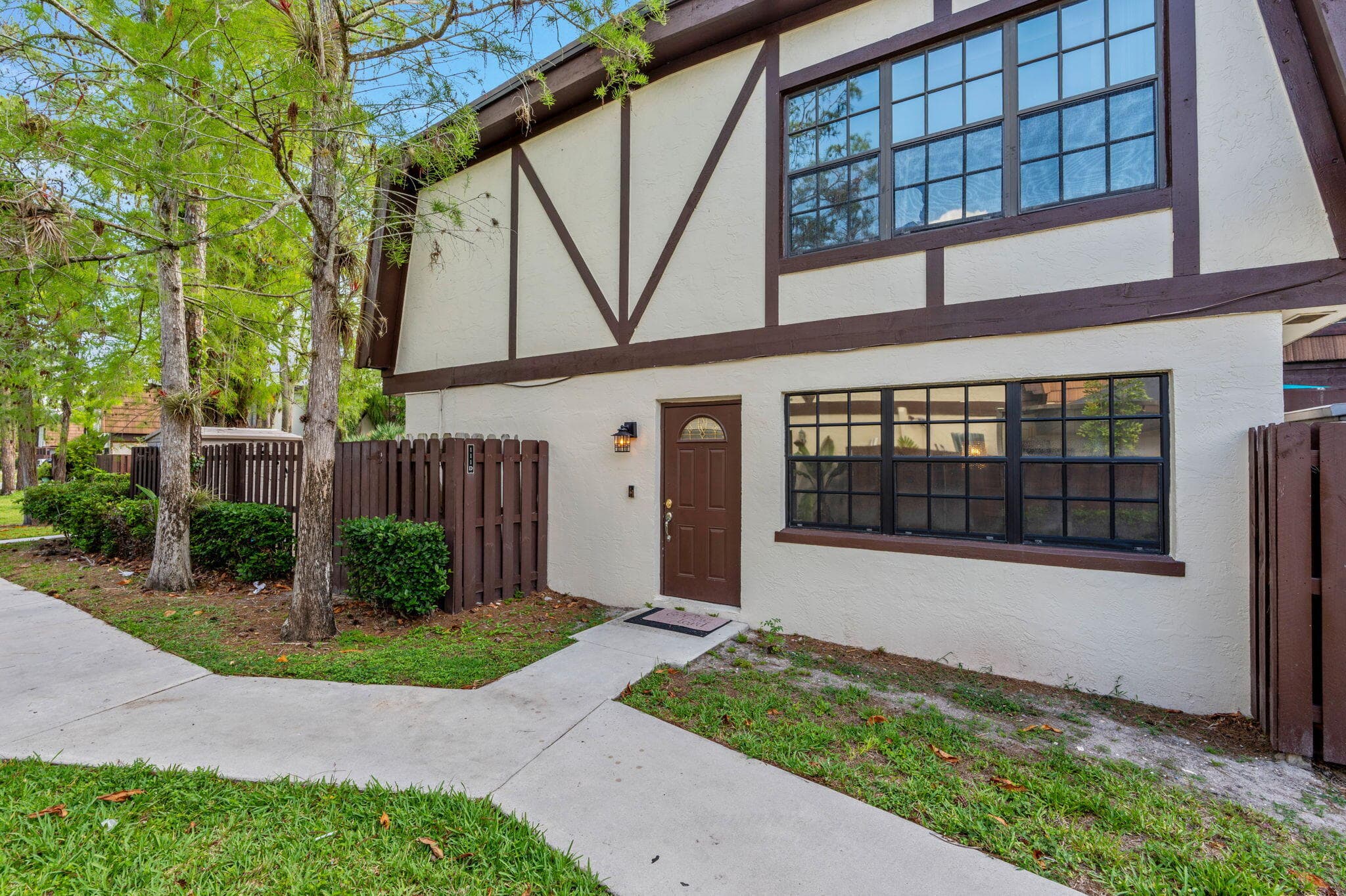 111 Weybridge Circle, Royal Palm Beach, FL 33411 — photo 3 of 47