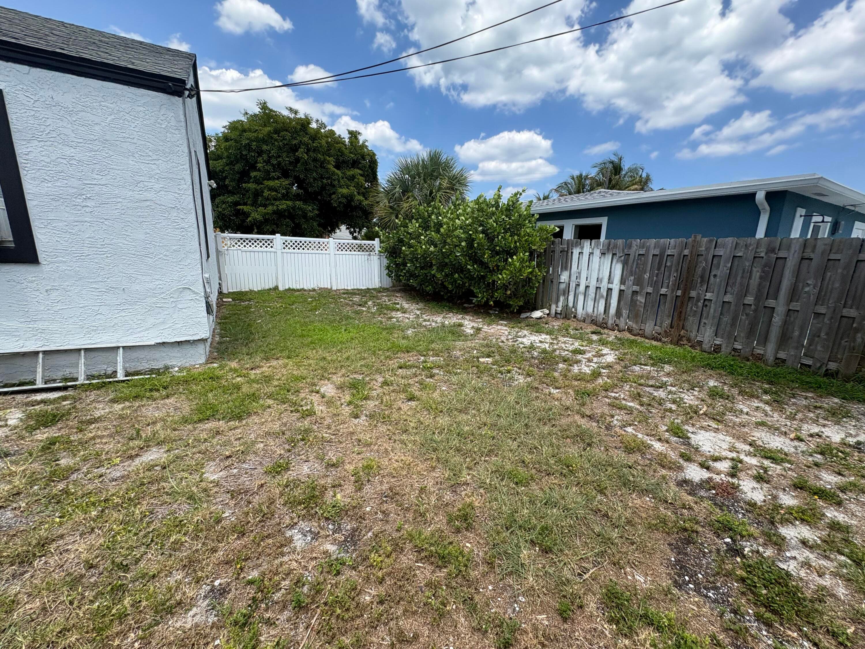 101 E 28th Street, Riviera Beach, FL 33404 — photo 23 of 24