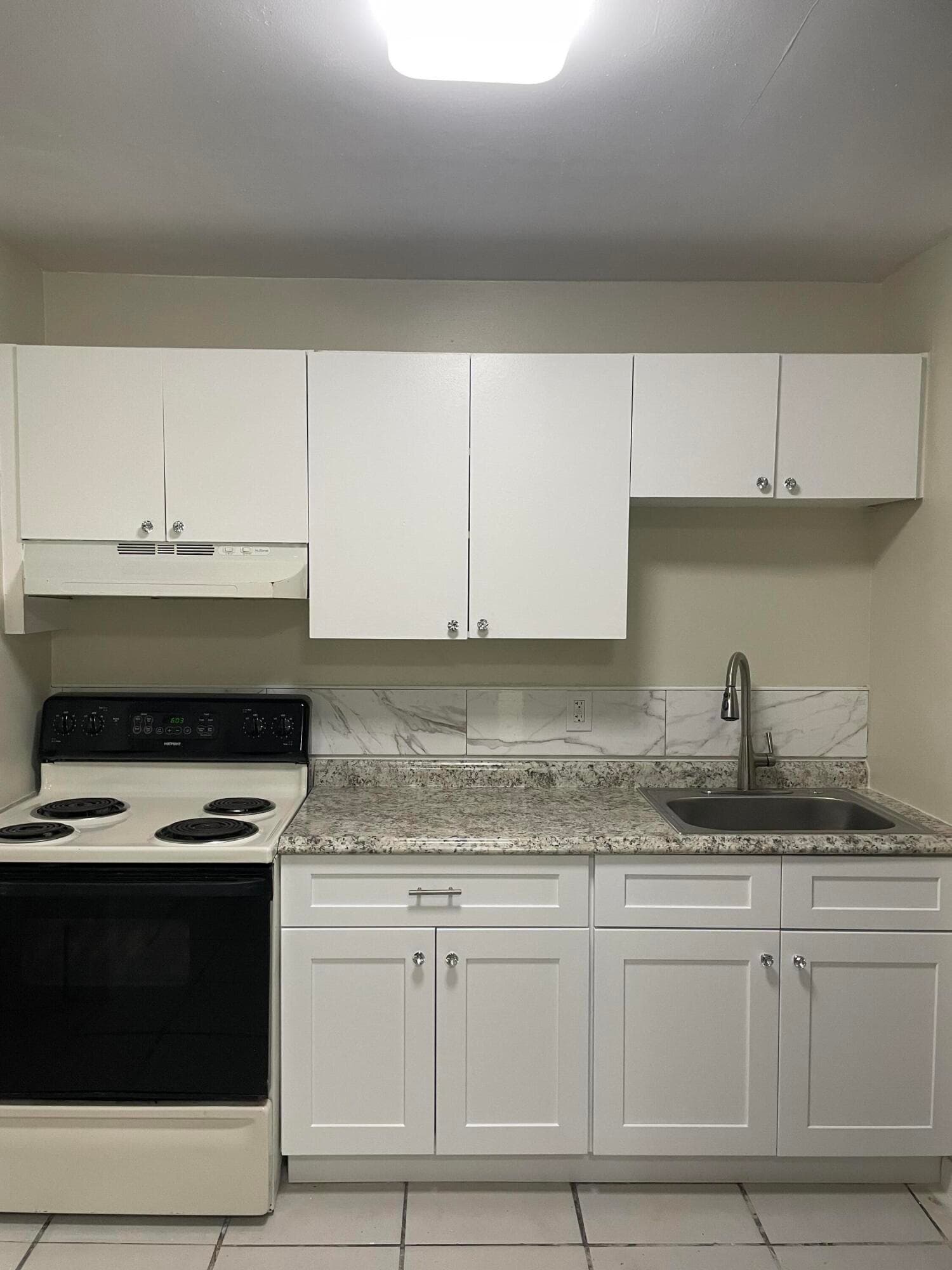 701 5th Street 1, West Palm Beach, FL 33401 — photo 4 of 9
