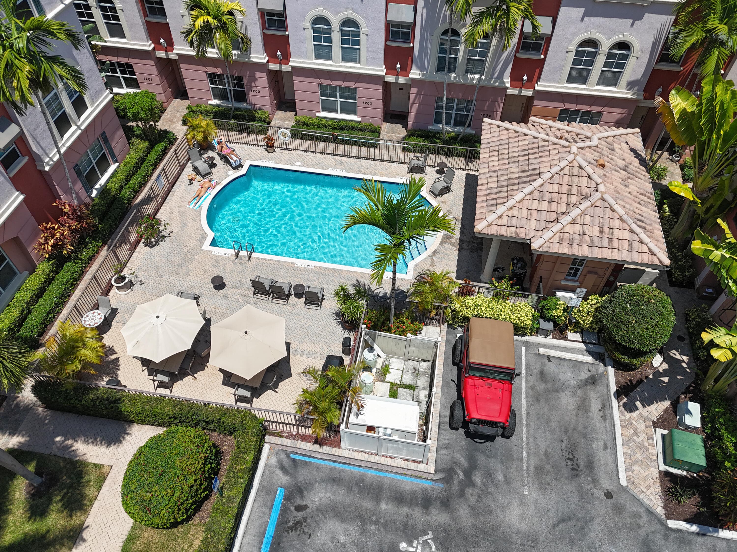 1033 NE 17th Way 1204, Fort Lauderdale, FL 33304 — photo 4 of 49