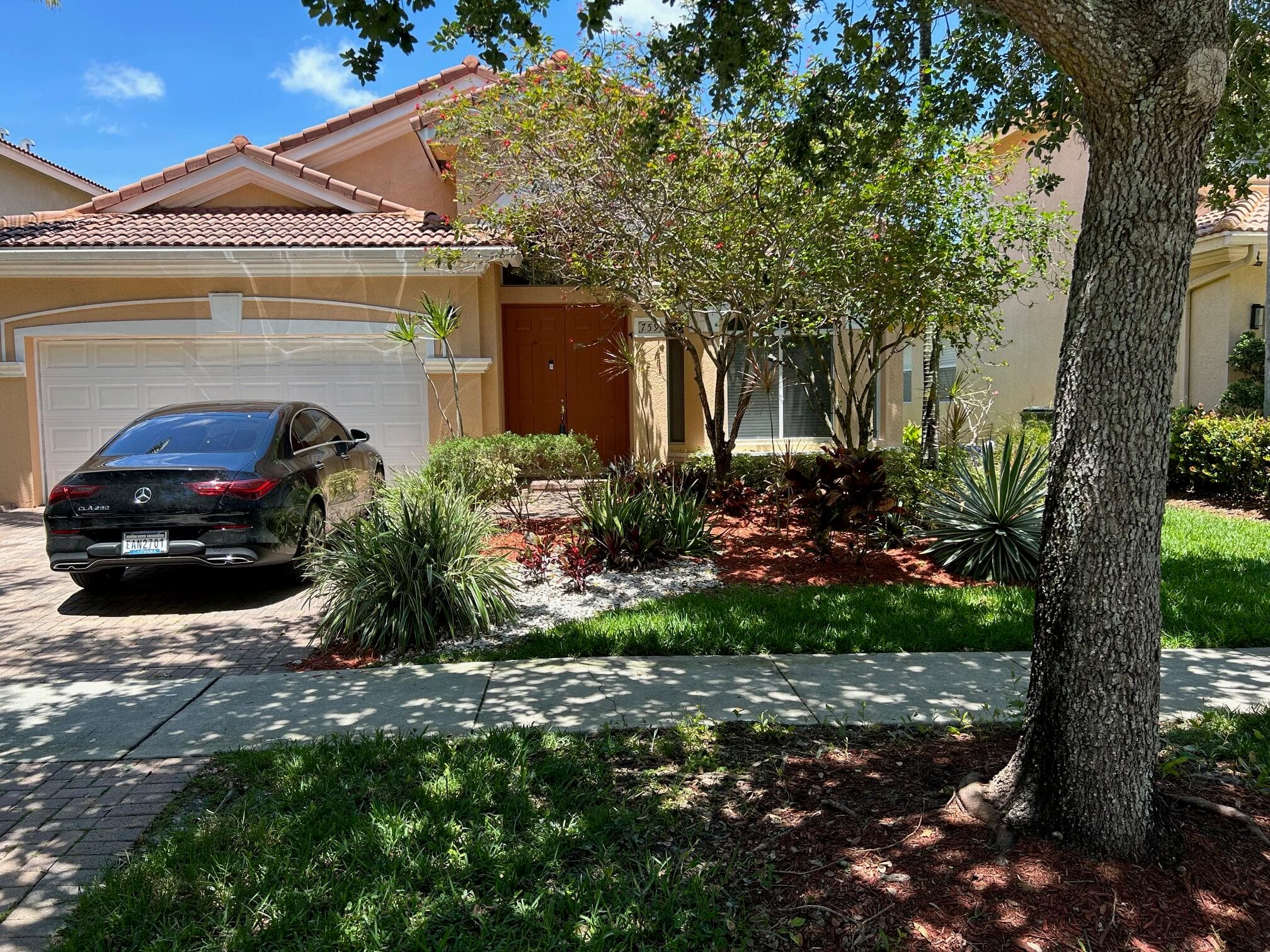 759 Gazetta Way, West Palm Beach, FL 33413 — photo 3 of 63