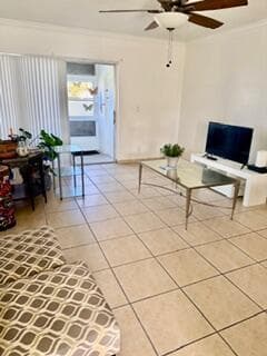 5443 Cresthaven Boulevard F, West Palm Beach, FL 33415 — photo 3 of 17
