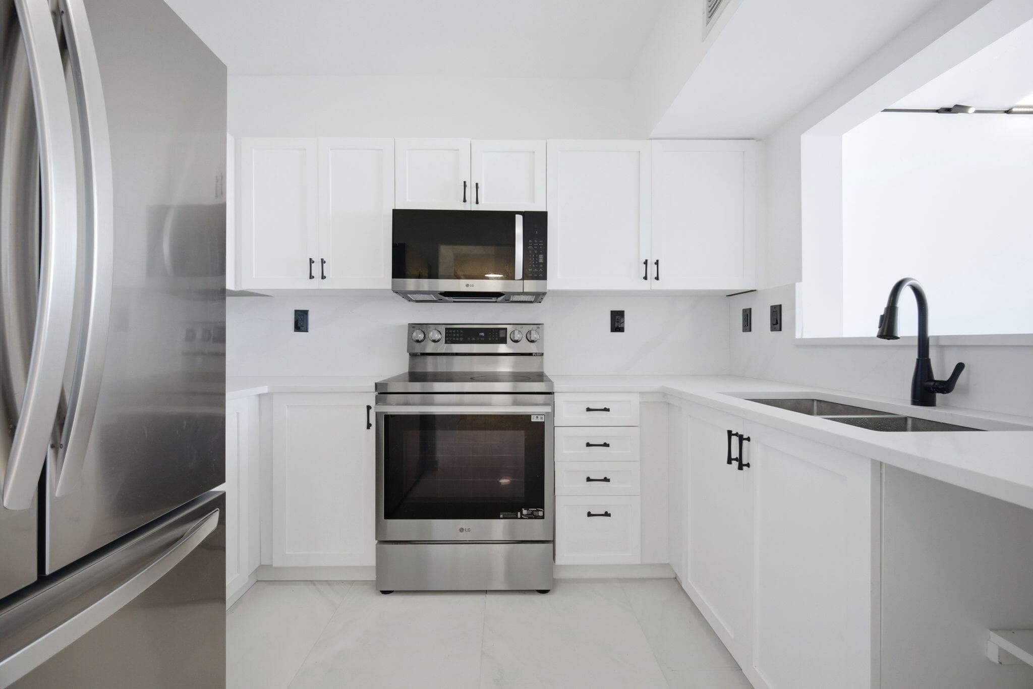 3020 NE 32nd Avenue 1407, Fort Lauderdale, FL 33308 — photo 8 of 32