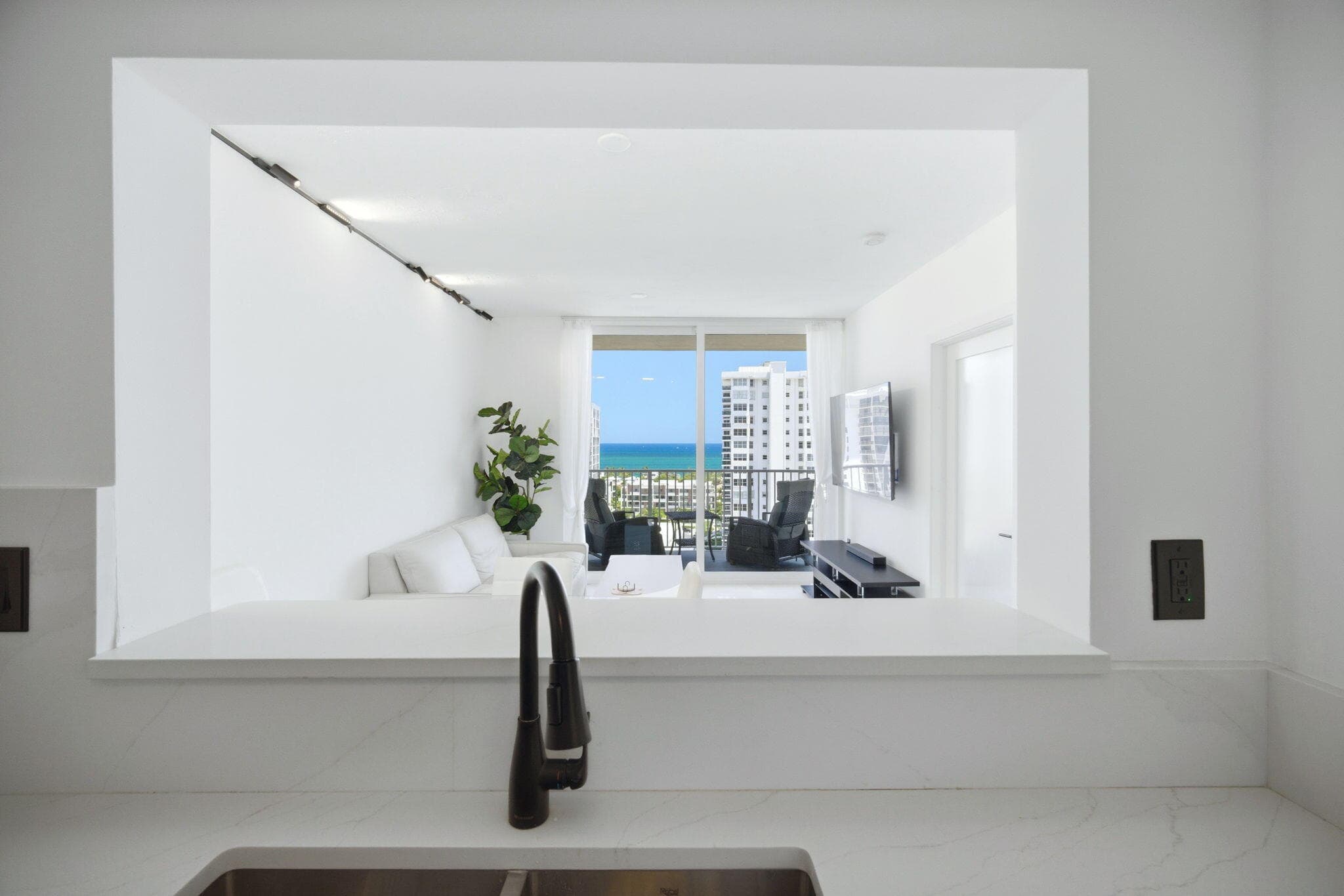3020 NE 32nd Avenue 1407, Fort Lauderdale, FL 33308 — photo 9 of 32
