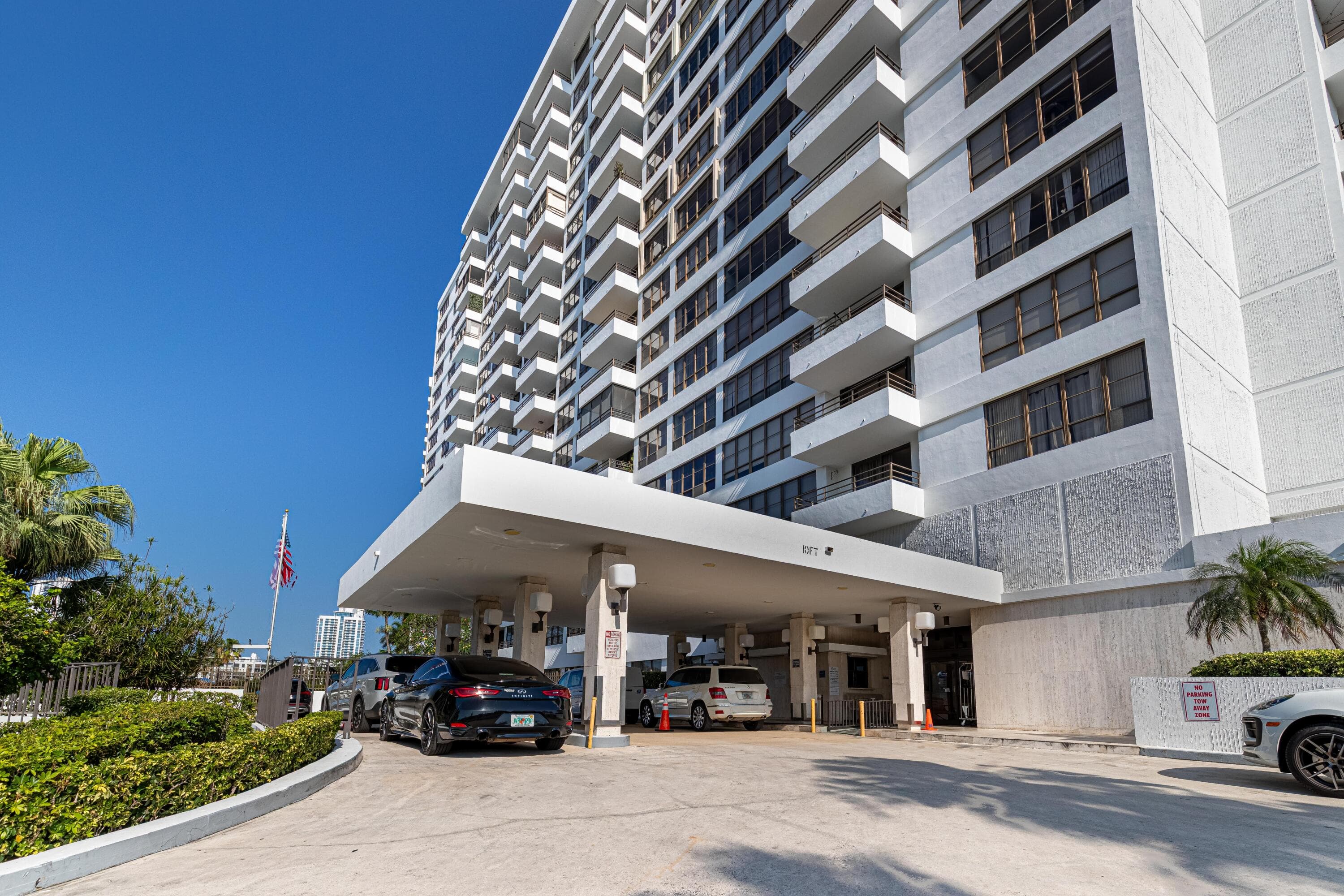 600 Three Islands Boulevard 121, Hallandale Beach, FL 33009 — photo 39 of 46