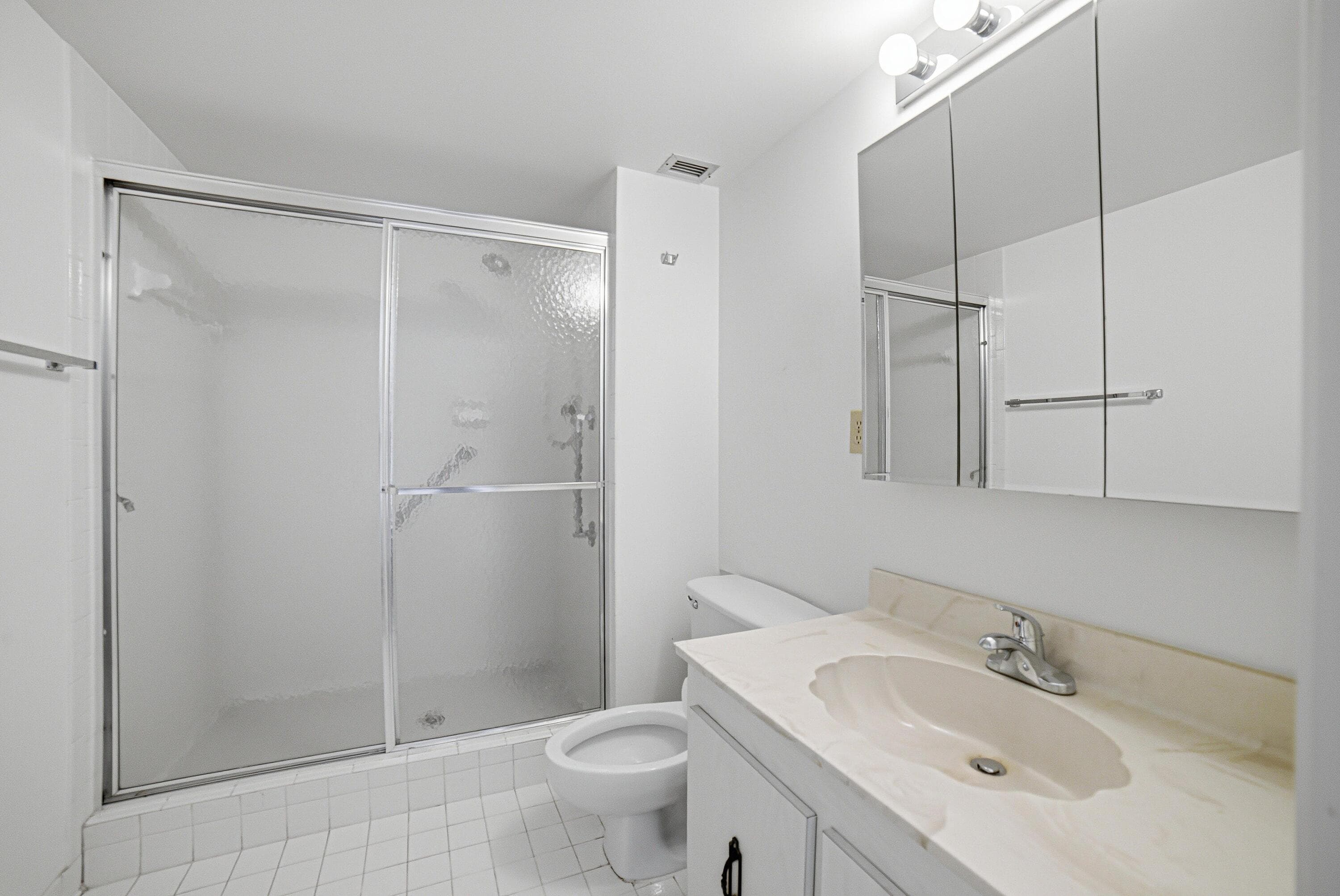 600 Three Islands Boulevard 121, Hallandale Beach, FL 33009 — photo 14 of 46