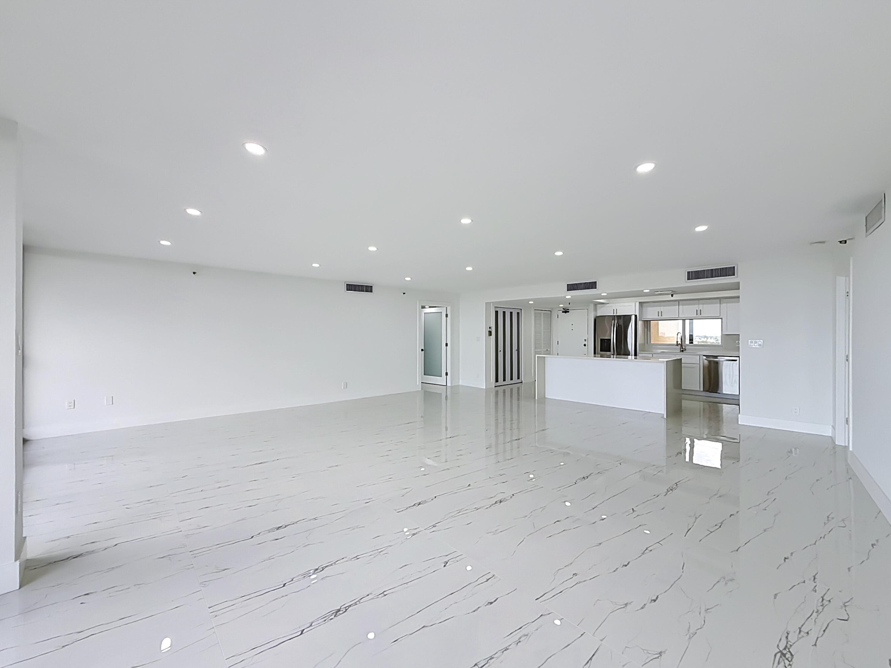 2480 Presidential Way 902, West Palm Beach, FL 33401 — photo 17 of 45