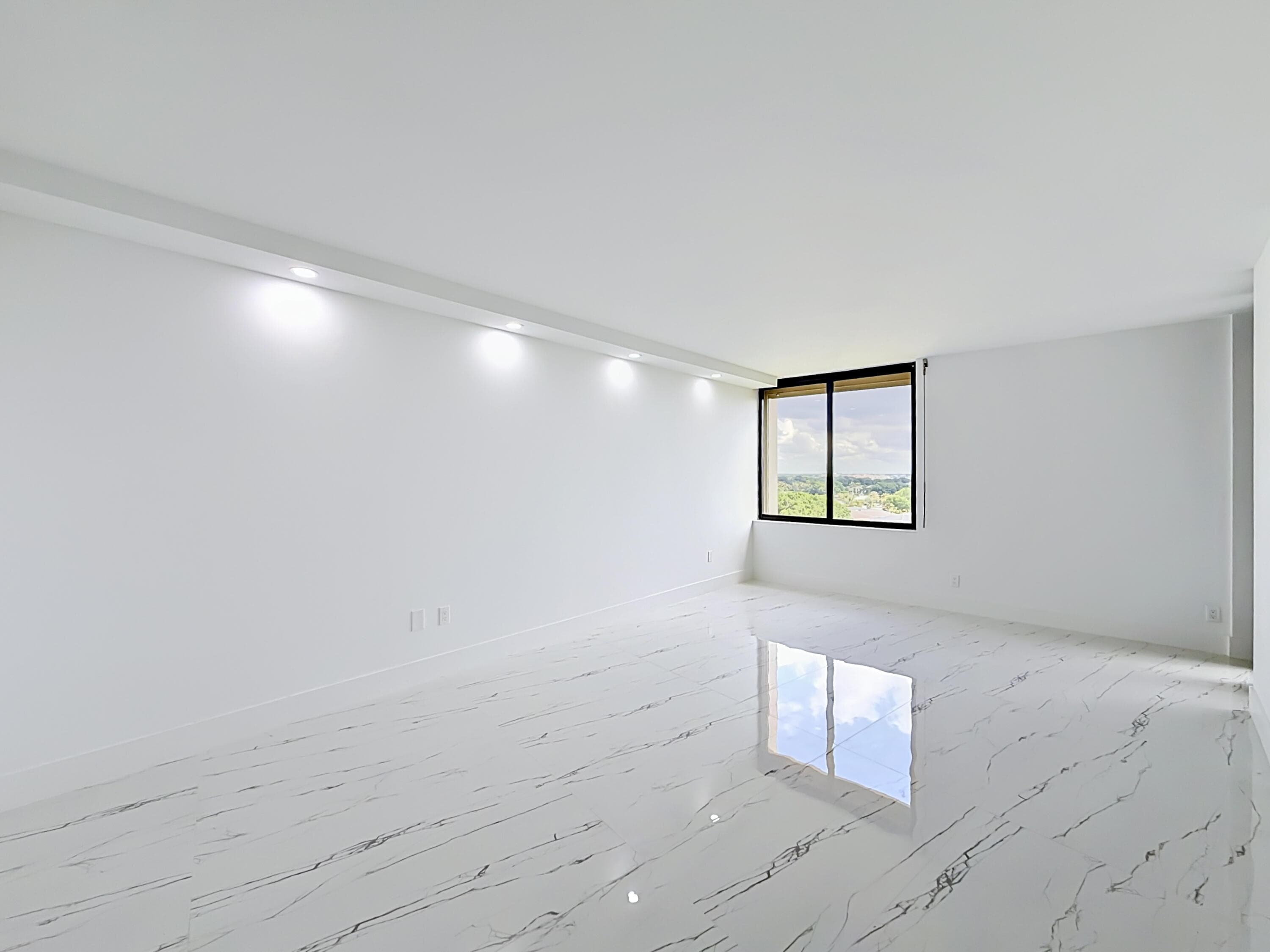 2480 Presidential Way 902, West Palm Beach, FL 33401 — photo 20 of 45