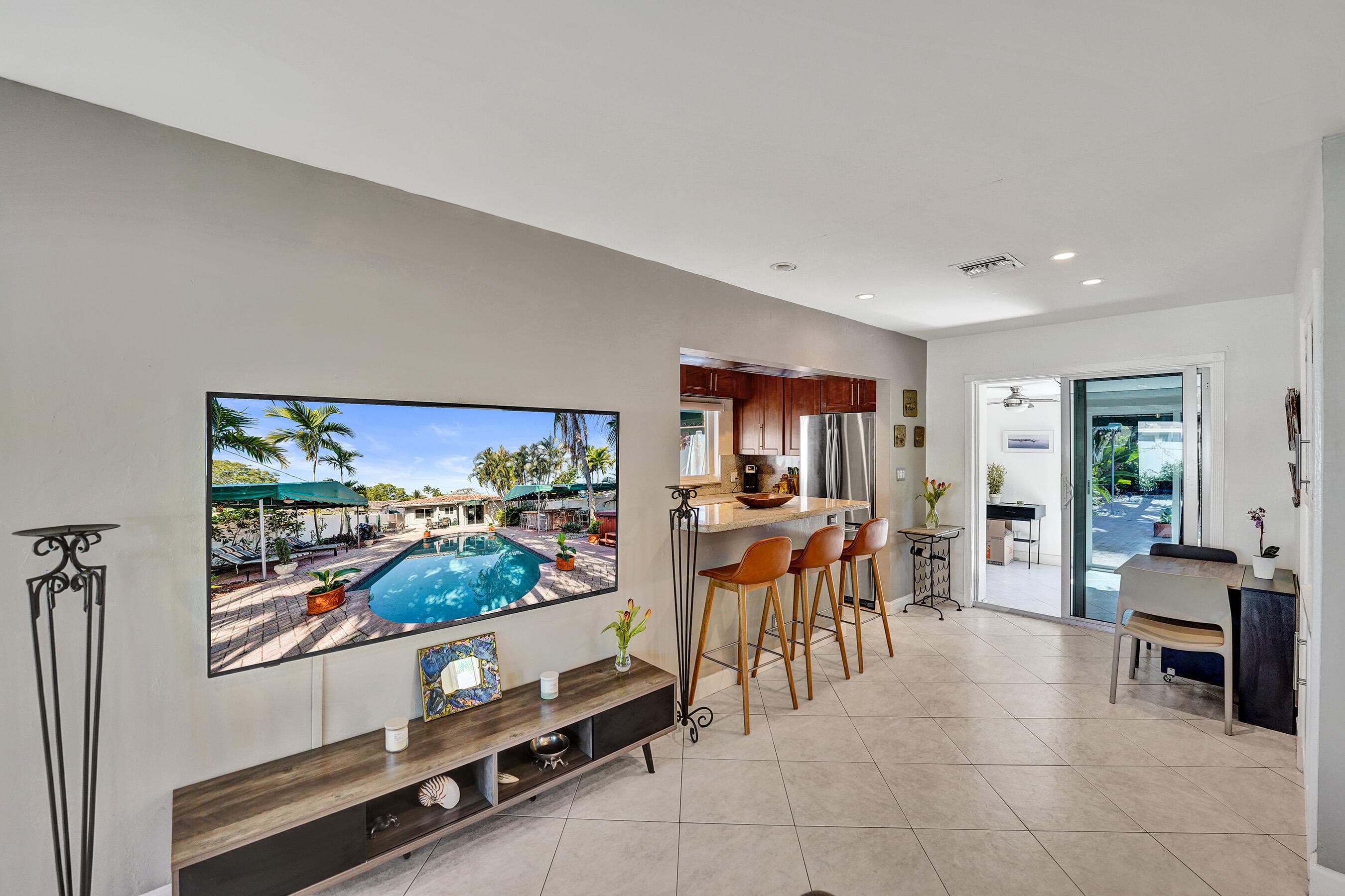 1036 NE 9th Avenue, Fort Lauderdale, FL 33304 — photo 10 of 87