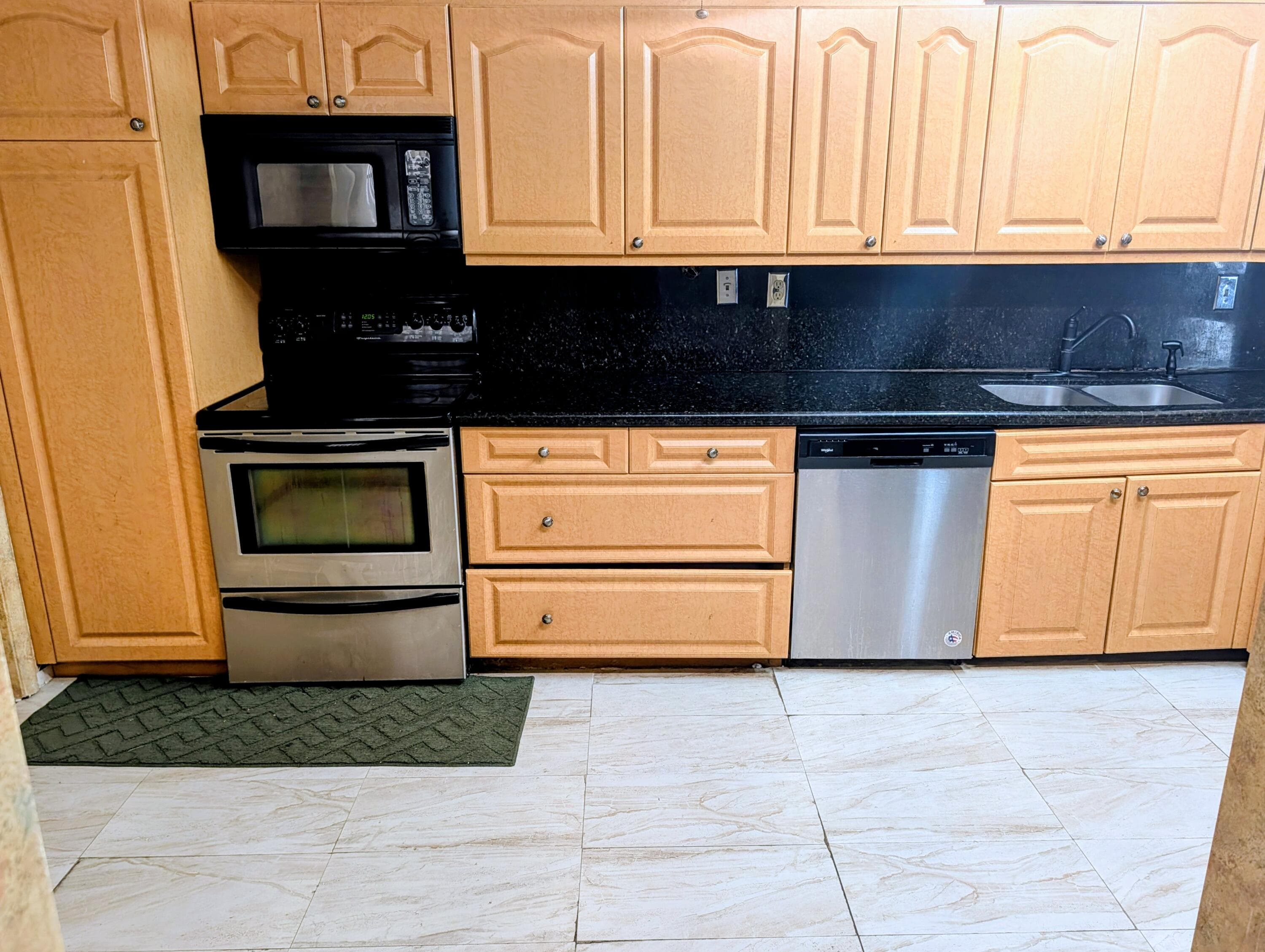 6651 Racquet Club Drive, Lauderhill, FL 33319 — photo 4 of 28