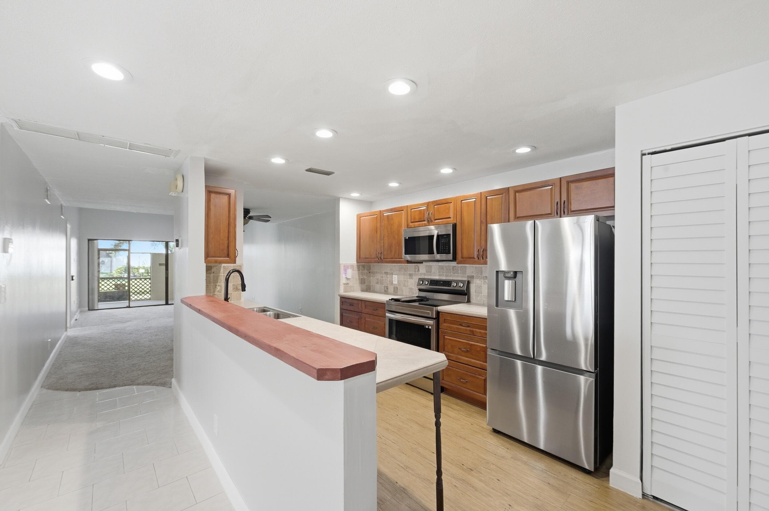 1097 NW 98th Terrace 110, Pembroke Pines, FL 33024 — photo 10 of 28