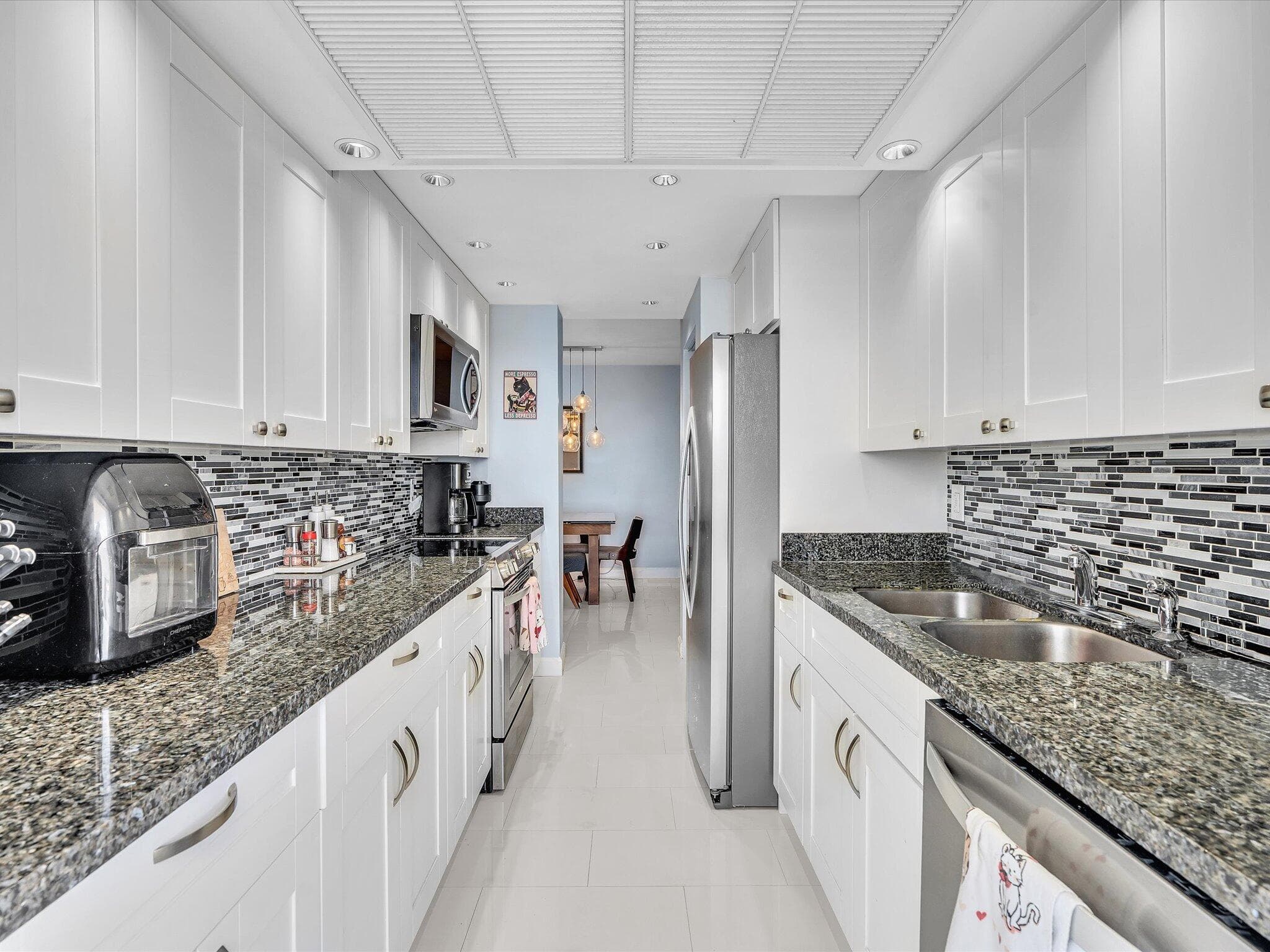 2841 N Ocean Boulevard 1102, Fort Lauderdale, FL 33308 — photo 32 of 75