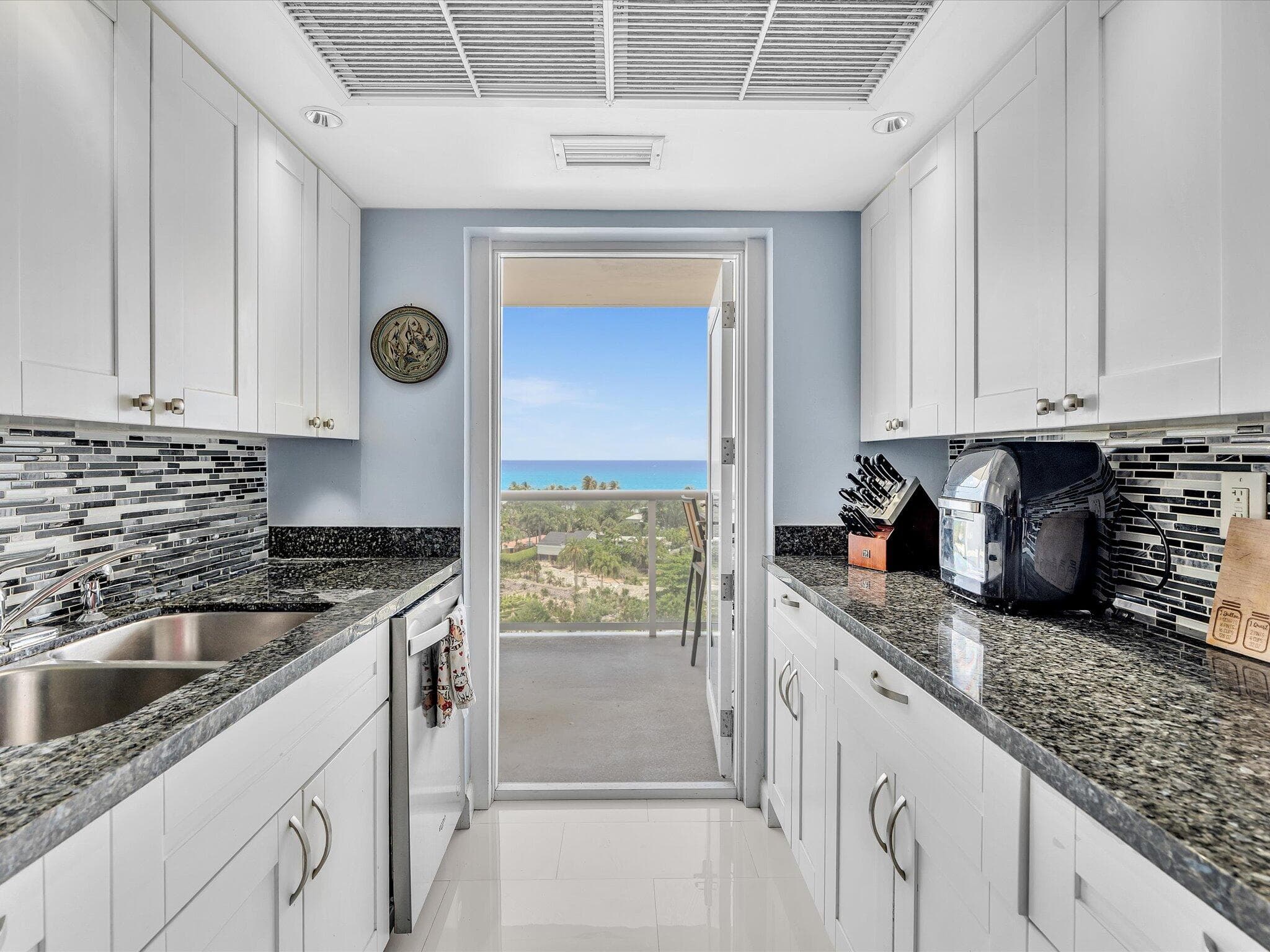 2841 N Ocean Boulevard 1102, Fort Lauderdale, FL 33308 — photo 25 of 75