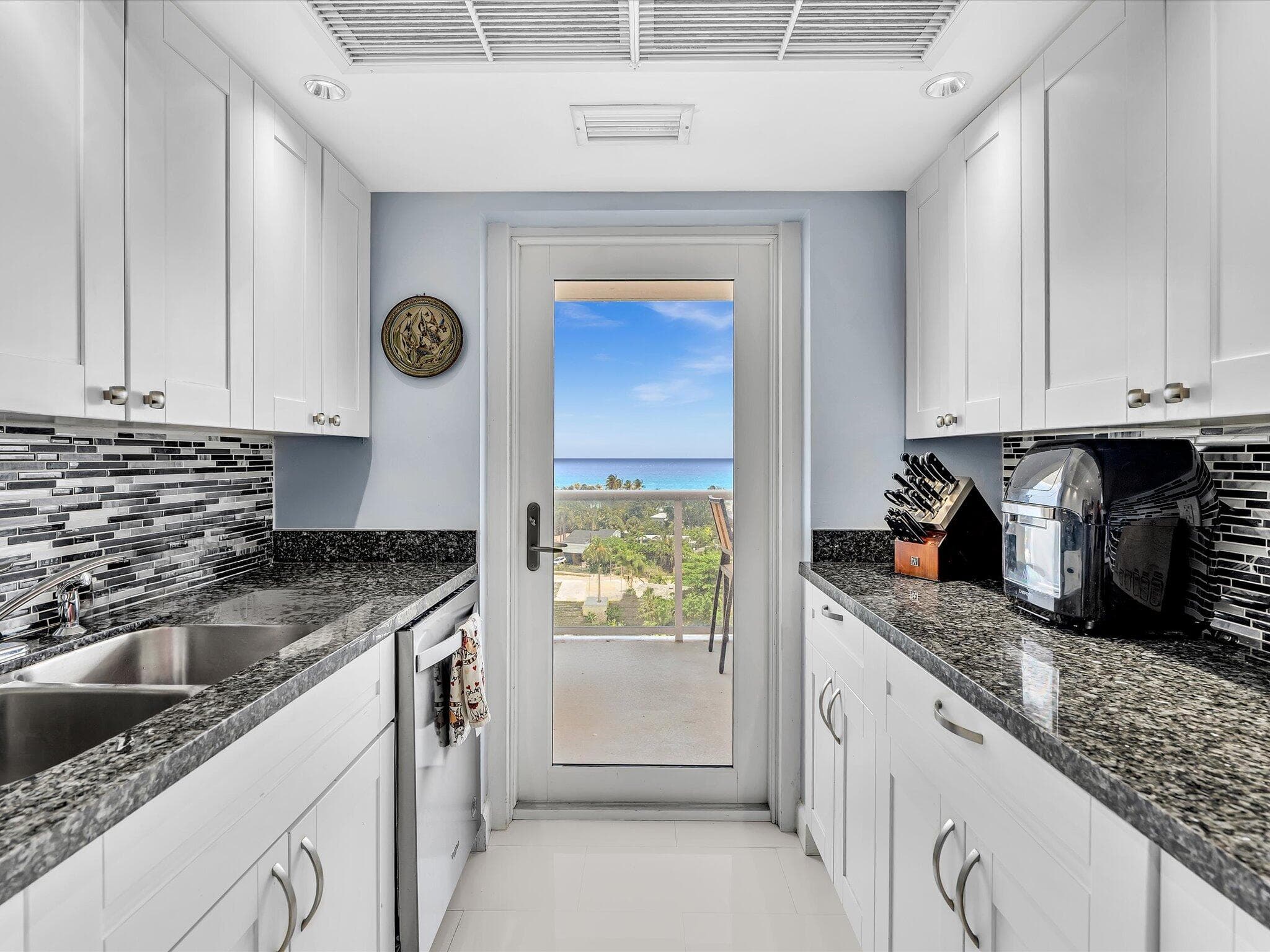 2841 N Ocean Boulevard 1102, Fort Lauderdale, FL 33308 — photo 24 of 75
