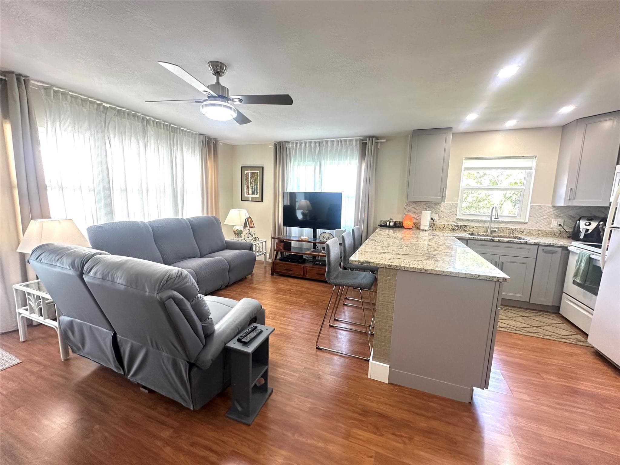 528 Tilford X 528, Deerfield Beach, FL 33442 — photo 6 of 63