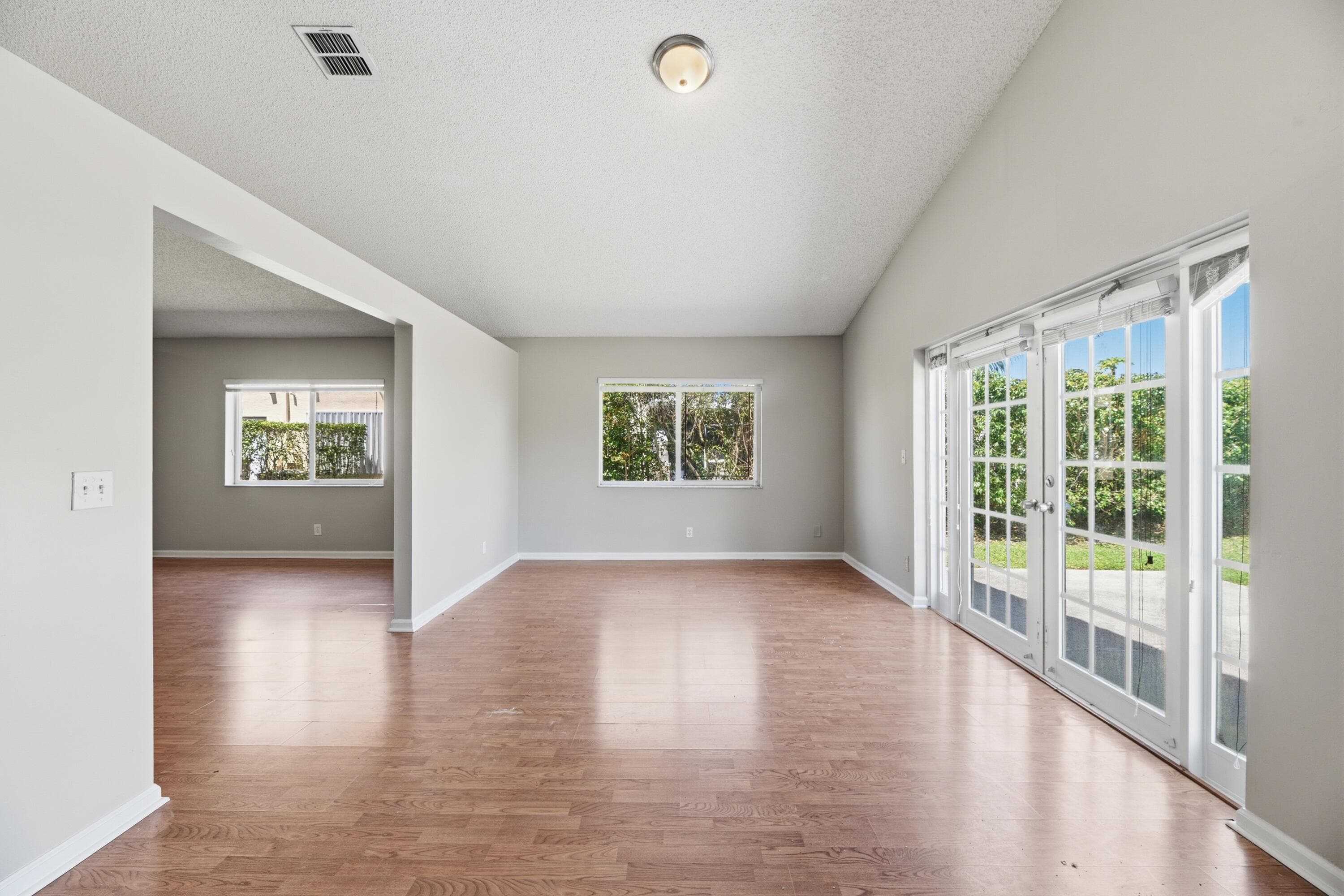 5233 Rosen Boulevard, Boynton Beach, FL 33472 — photo 9 of 31