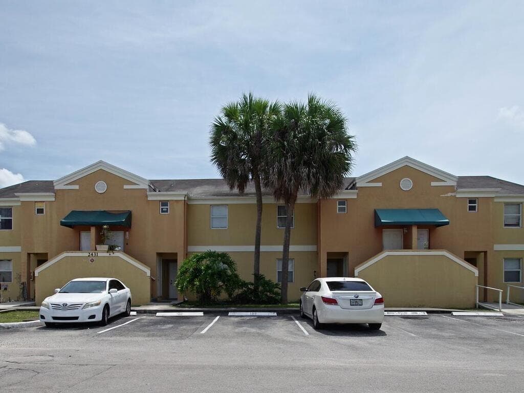 2431 NW 56th Avenue 5-201, Lauderhill, FL 33313 — photo 1 of 16