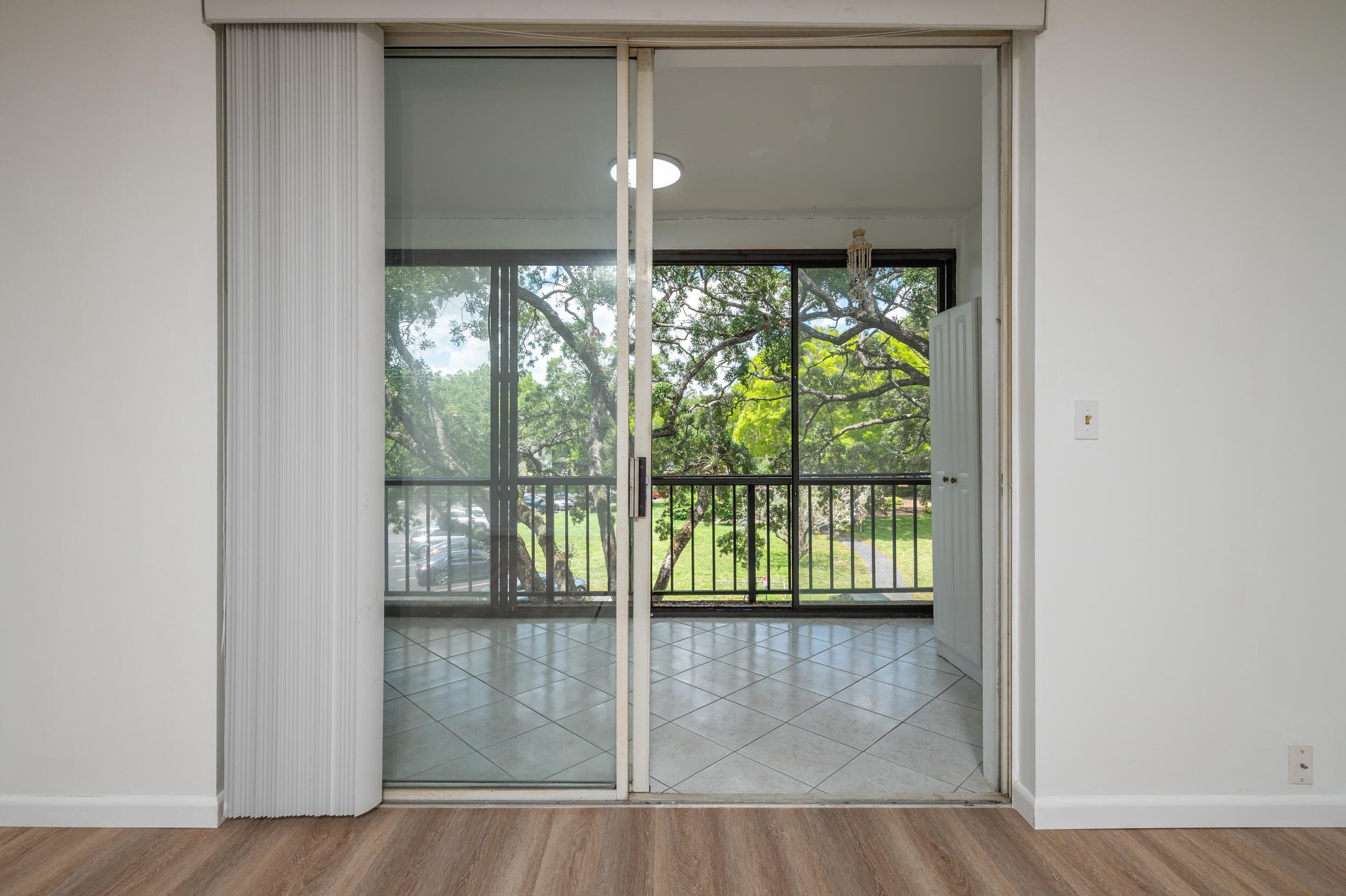 3660 Inverrary Drive 3q, Lauderhill, FL 33319 — photo 17 of 35