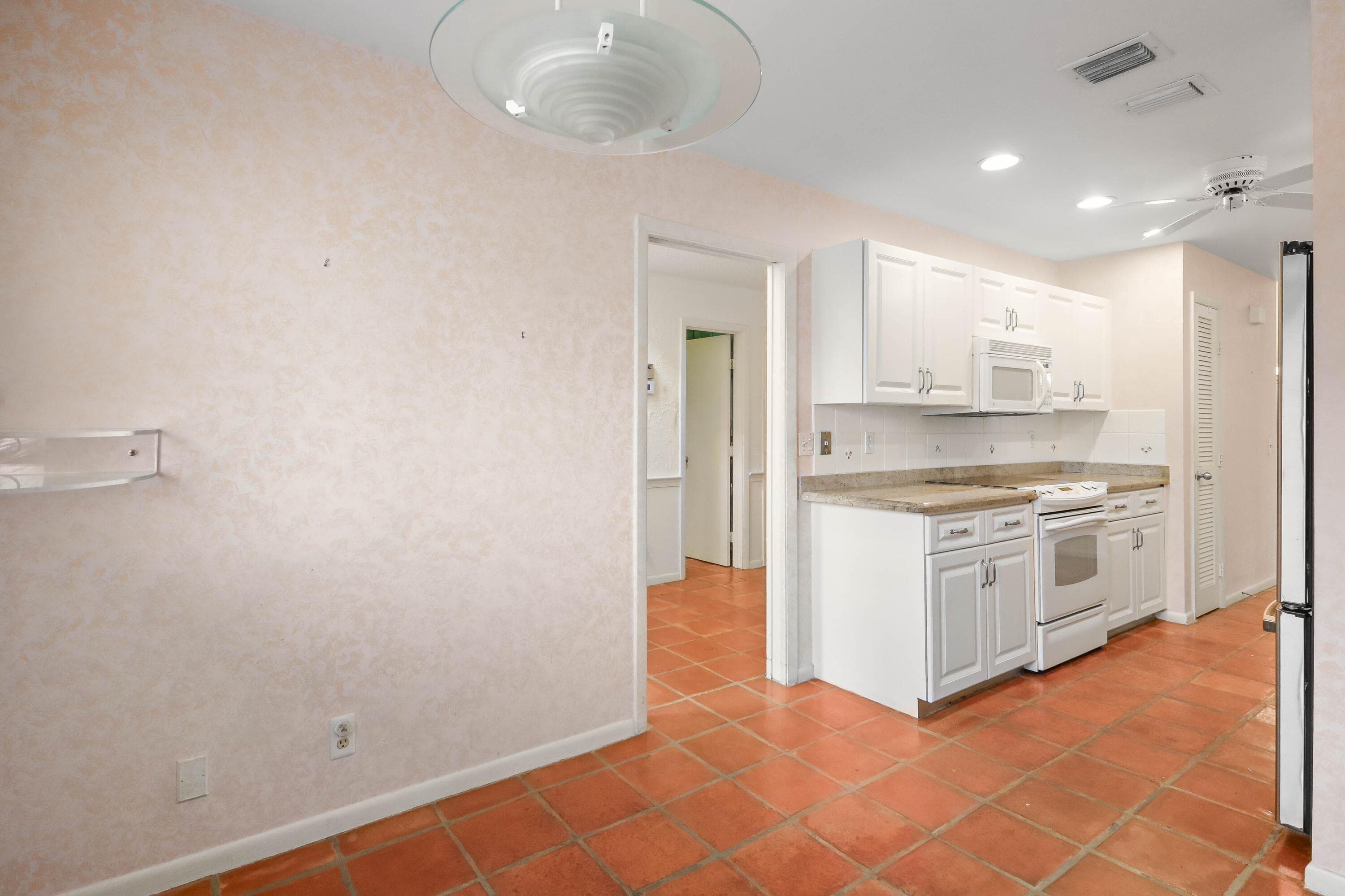 6888 Fountains Circle, Lake Worth, FL 33467 — photo 9 of 46
