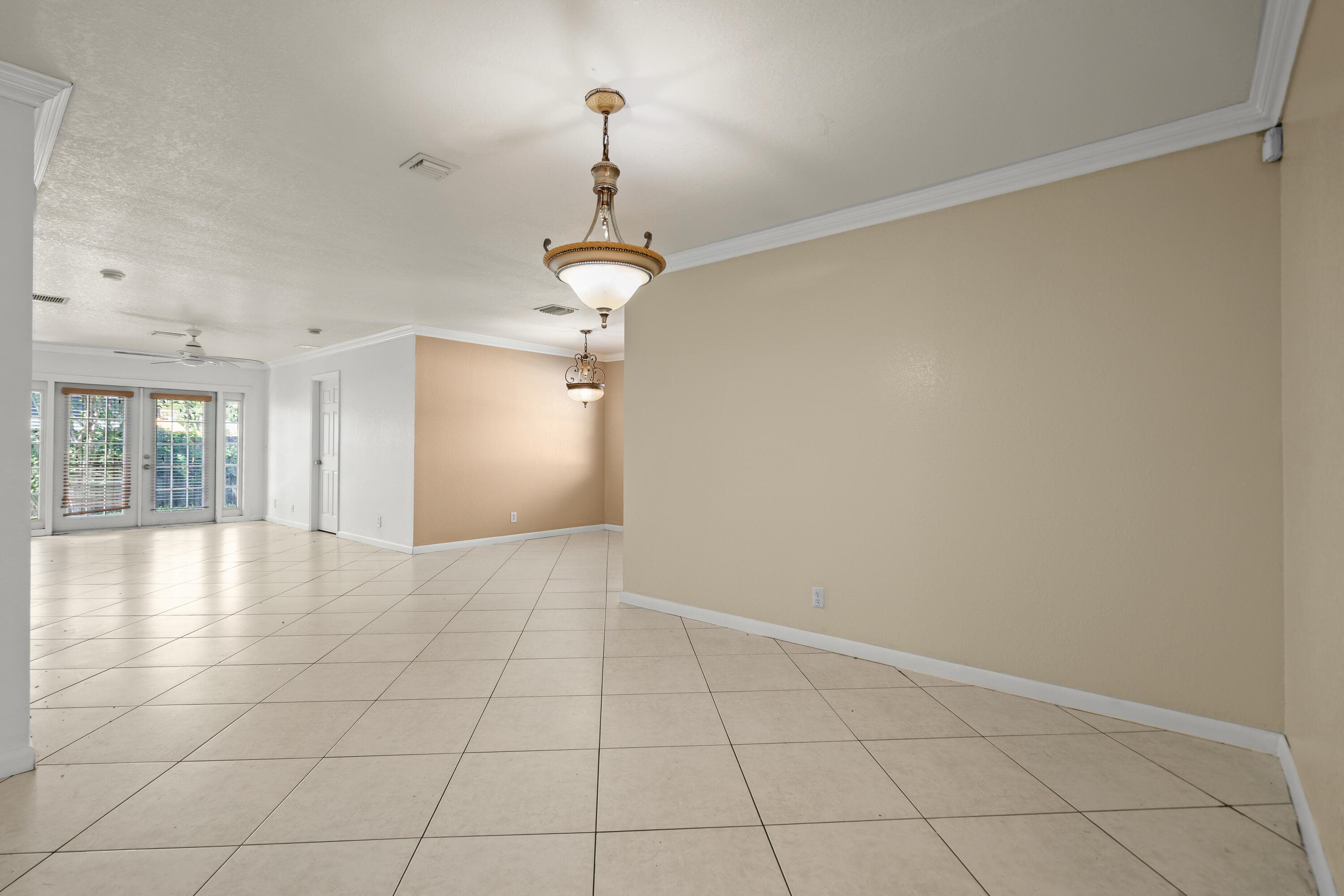2241 NW 3rd Street, Pompano Beach, FL 33069 — photo 5 of 27