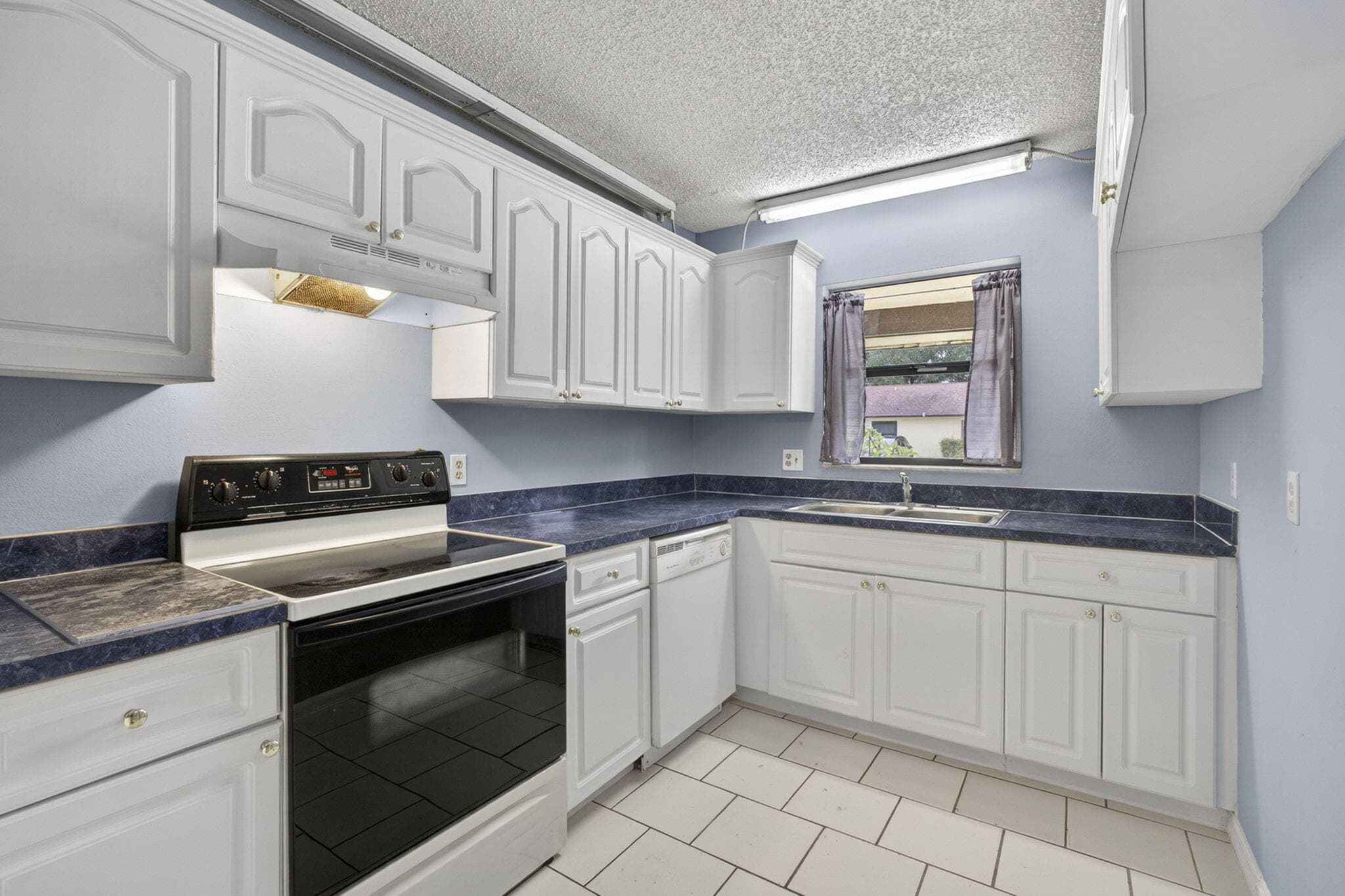4661 Perth Road 4661, West Palm Beach, FL 33415 — photo 12 of 33