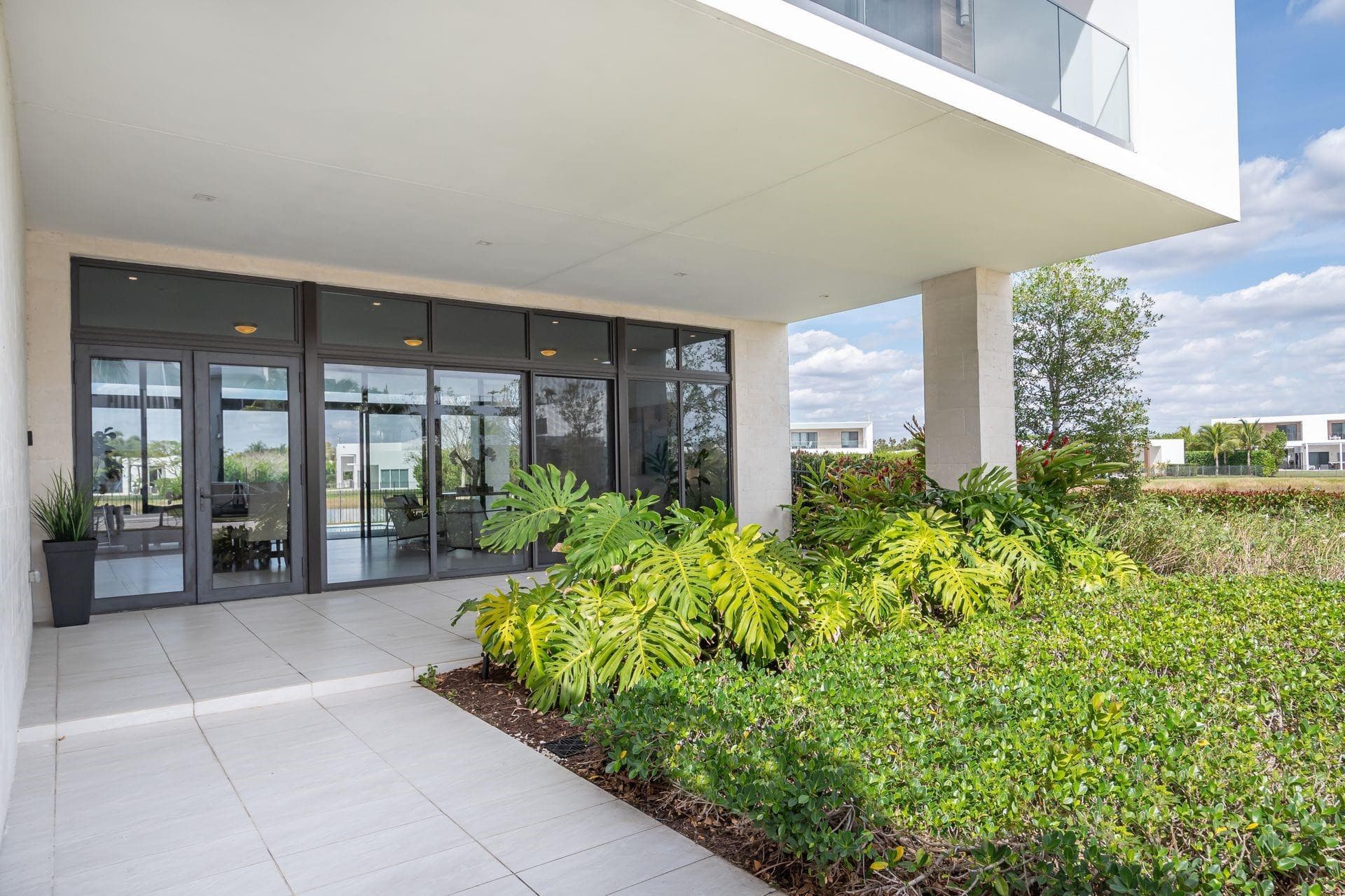 16553 Botaniko Drive S, Weston, FL 33326 — photo 4 of 56
