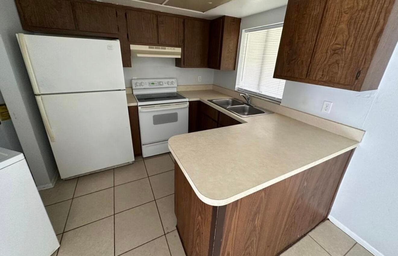 13933/931 First Street, Fort Myers, FL 33905 — photo 16 of 22