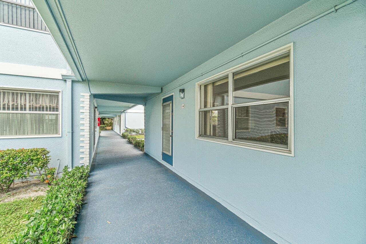 260 Brittany F, Delray Beach, FL 33446 — photo 6 of 24