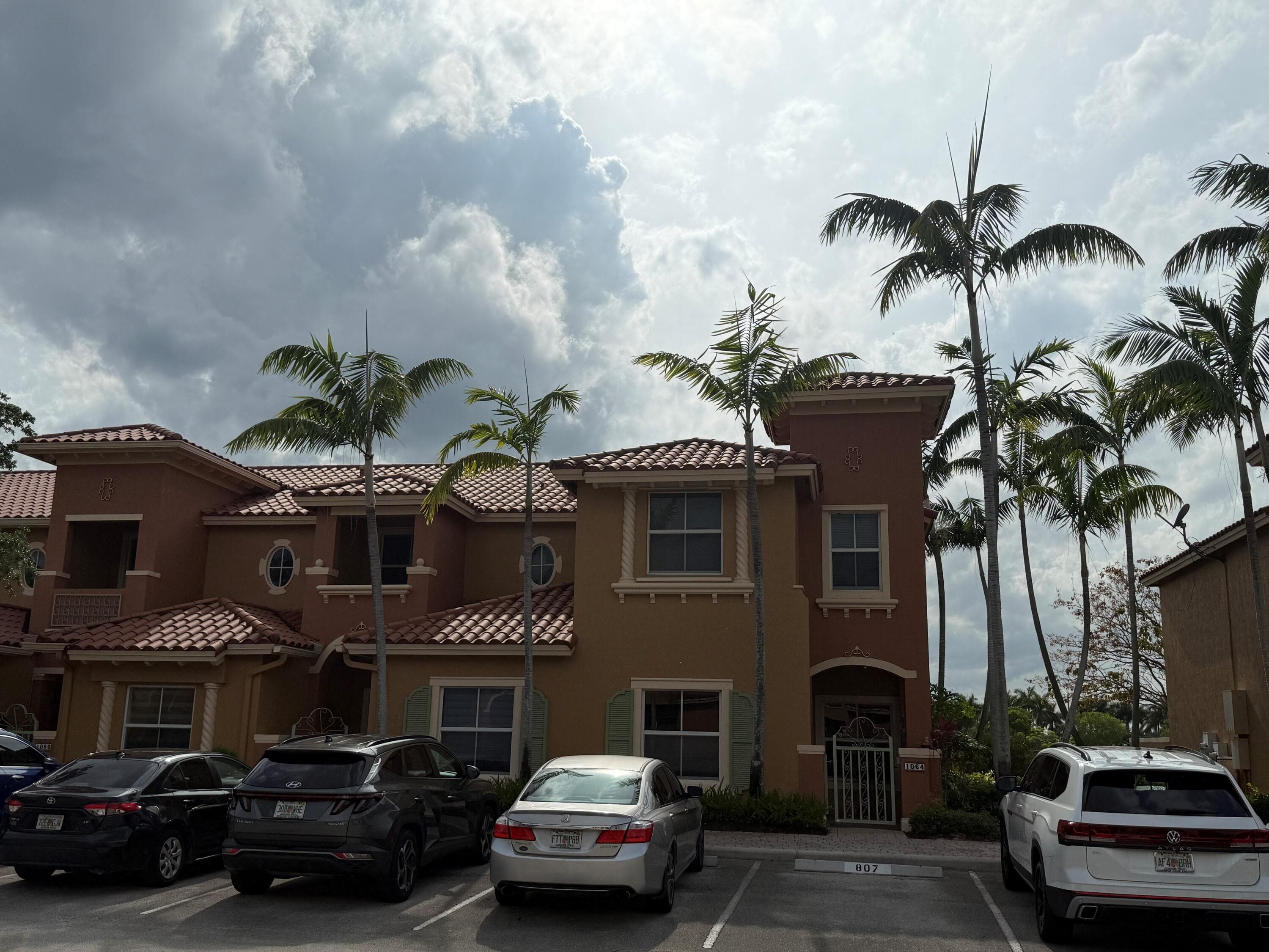 1064 SW 144th Avenue 807, Pembroke Pines, FL 33027 — photo 3 of 13