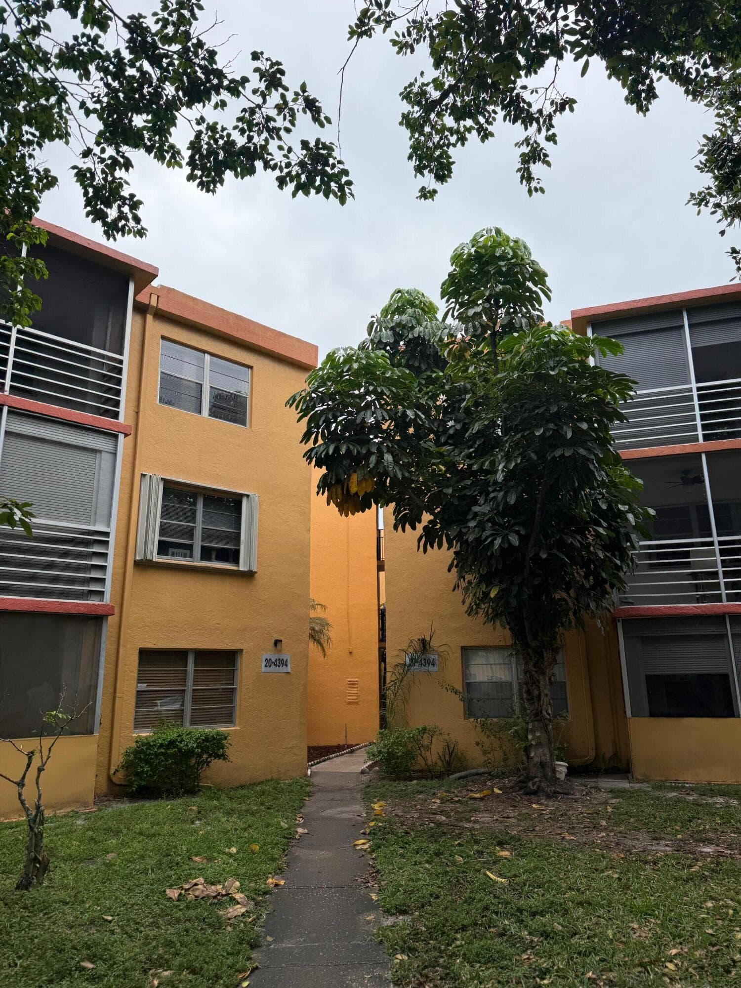 4394 NW 9th Avenue 20-1a, Pompano Beach, FL 33064 — photo 1 of 6