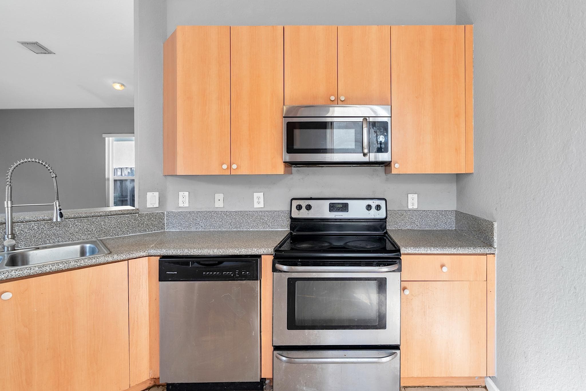 2302 NE 37th Road, Homestead, FL 33033 — photo 17 of 43