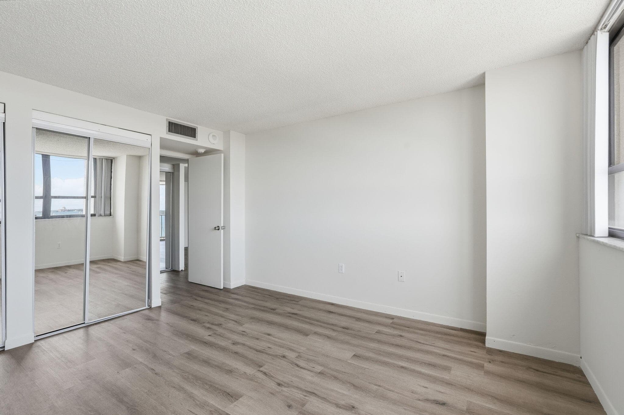 5600 N Flagler Drive 1110, West Palm Beach, FL 33407 — photo 17 of 44