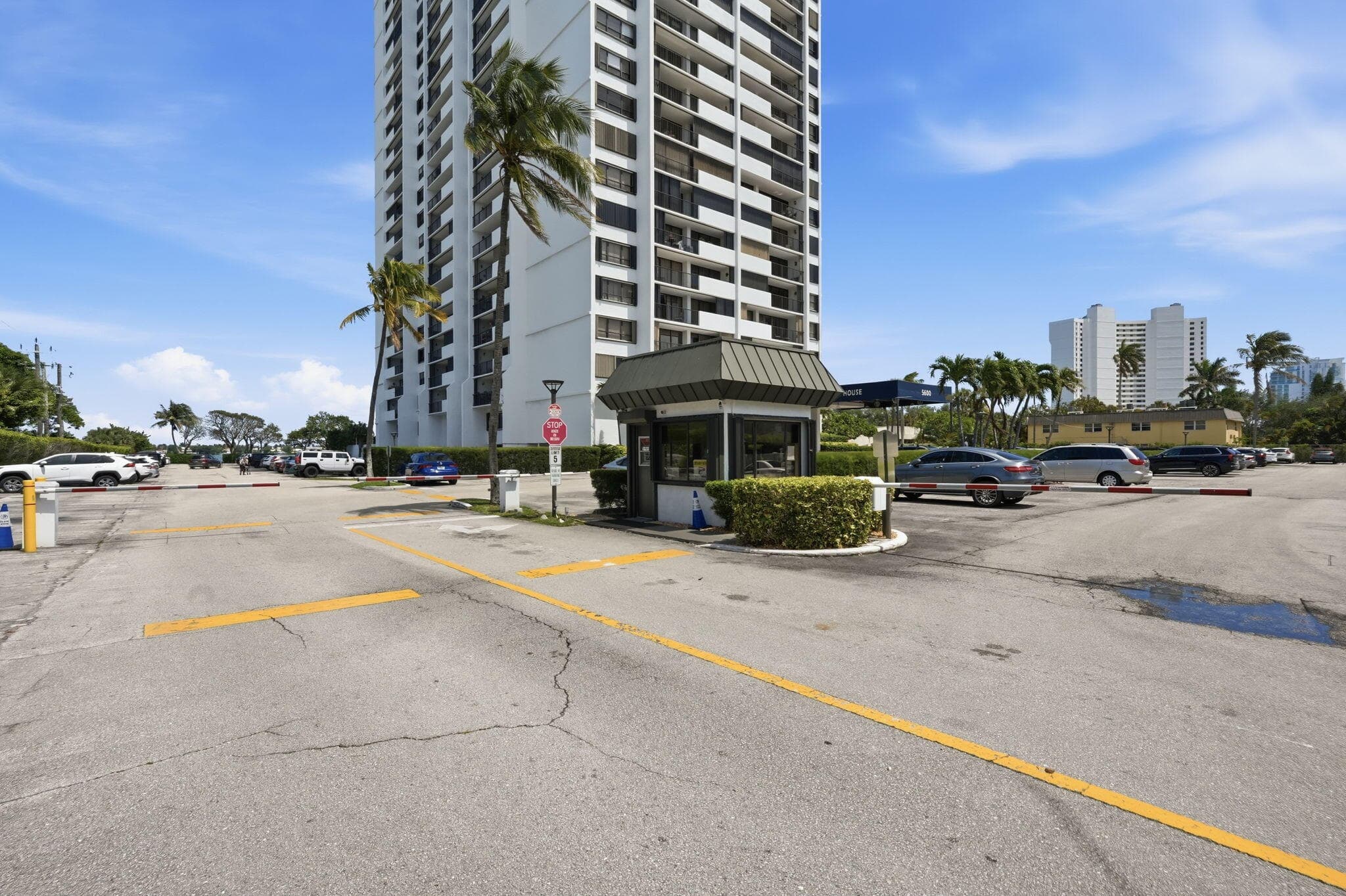 5600 N Flagler Drive 1110, West Palm Beach, FL 33407 — photo 4 of 44