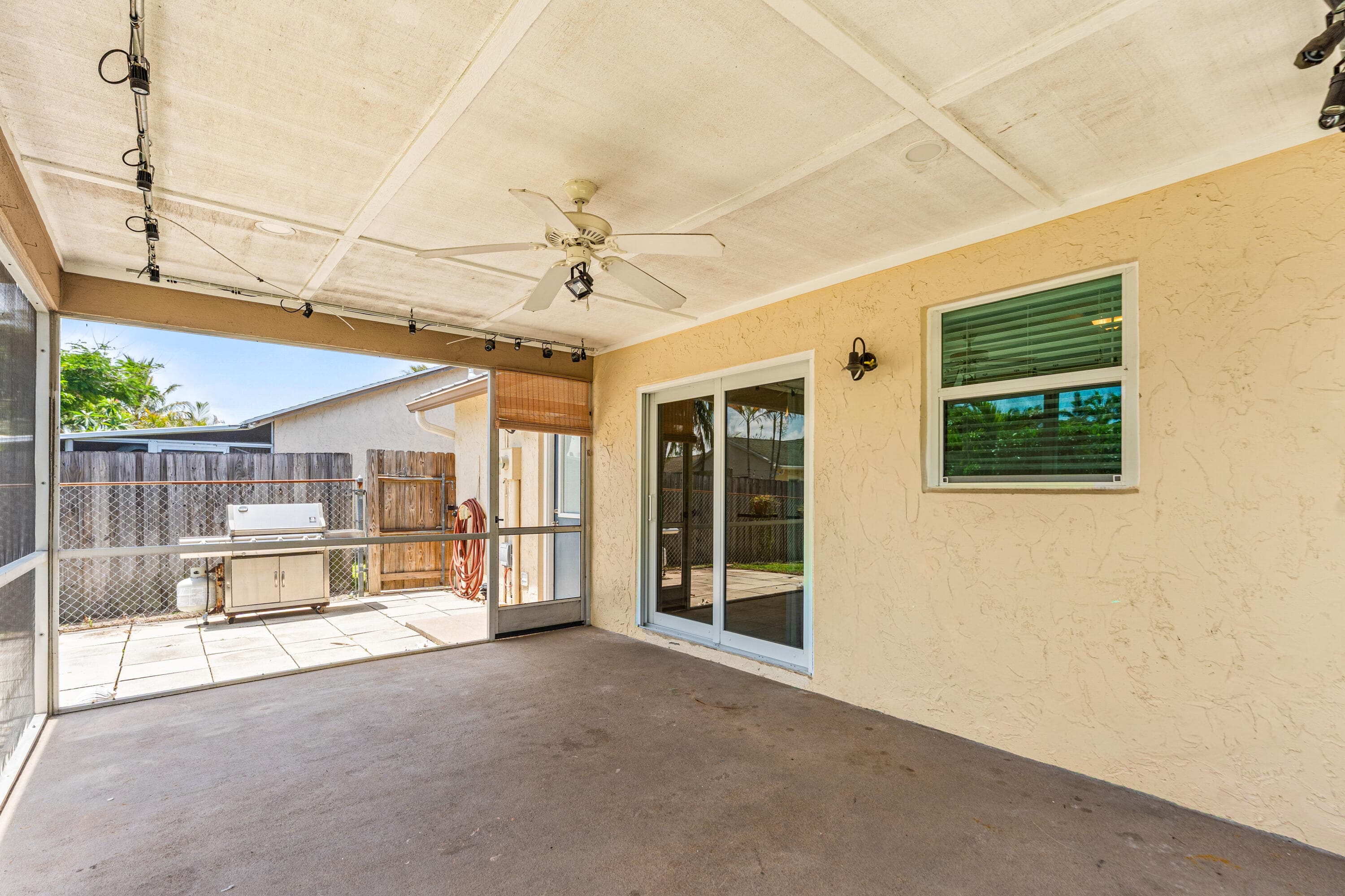 105 Banyan Circle, Jupiter, FL 33458 — photo 26 of 35