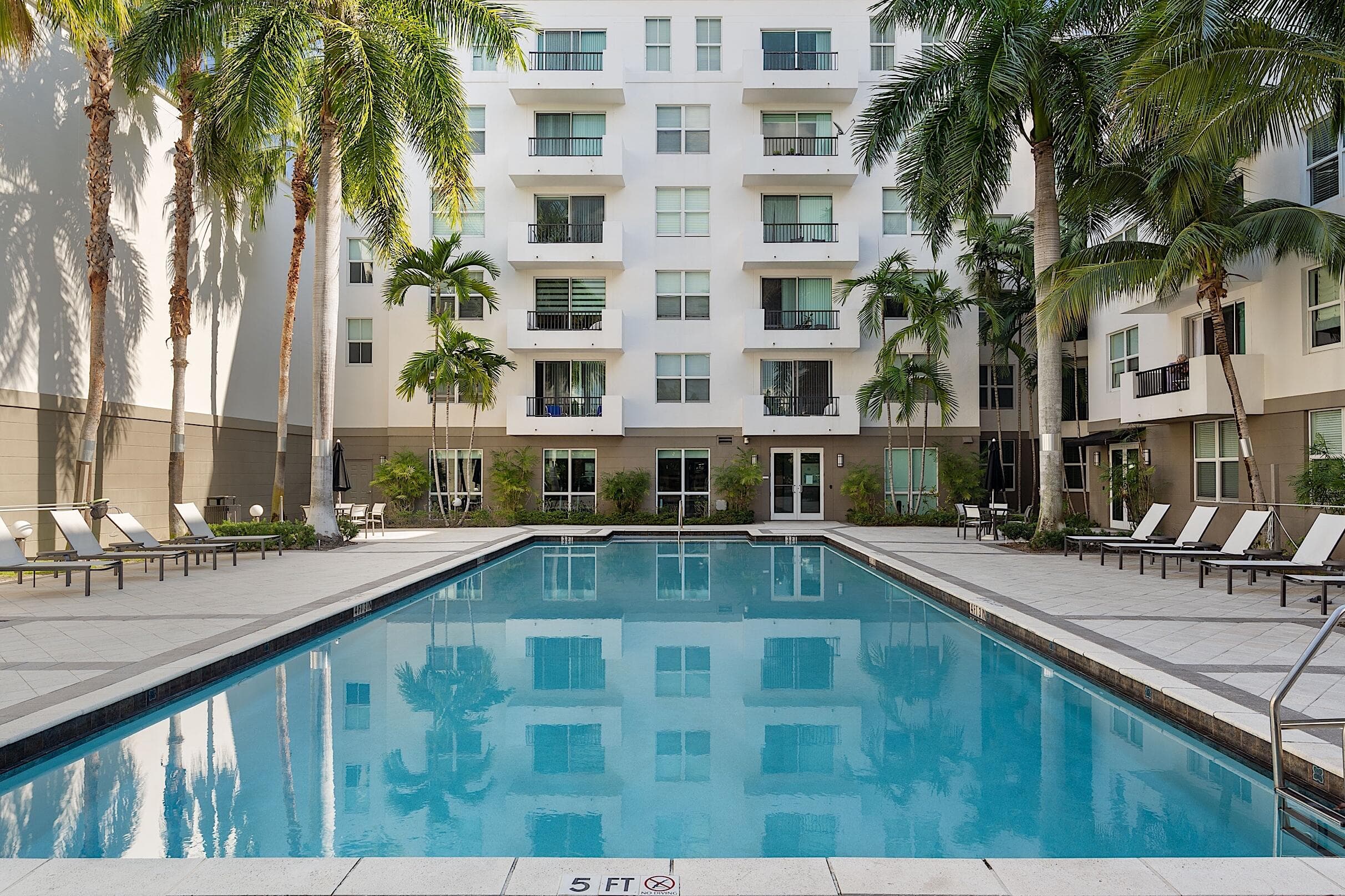 2421 NE 65th Street 506, Fort Lauderdale, FL 33308 — photo 2 of 45